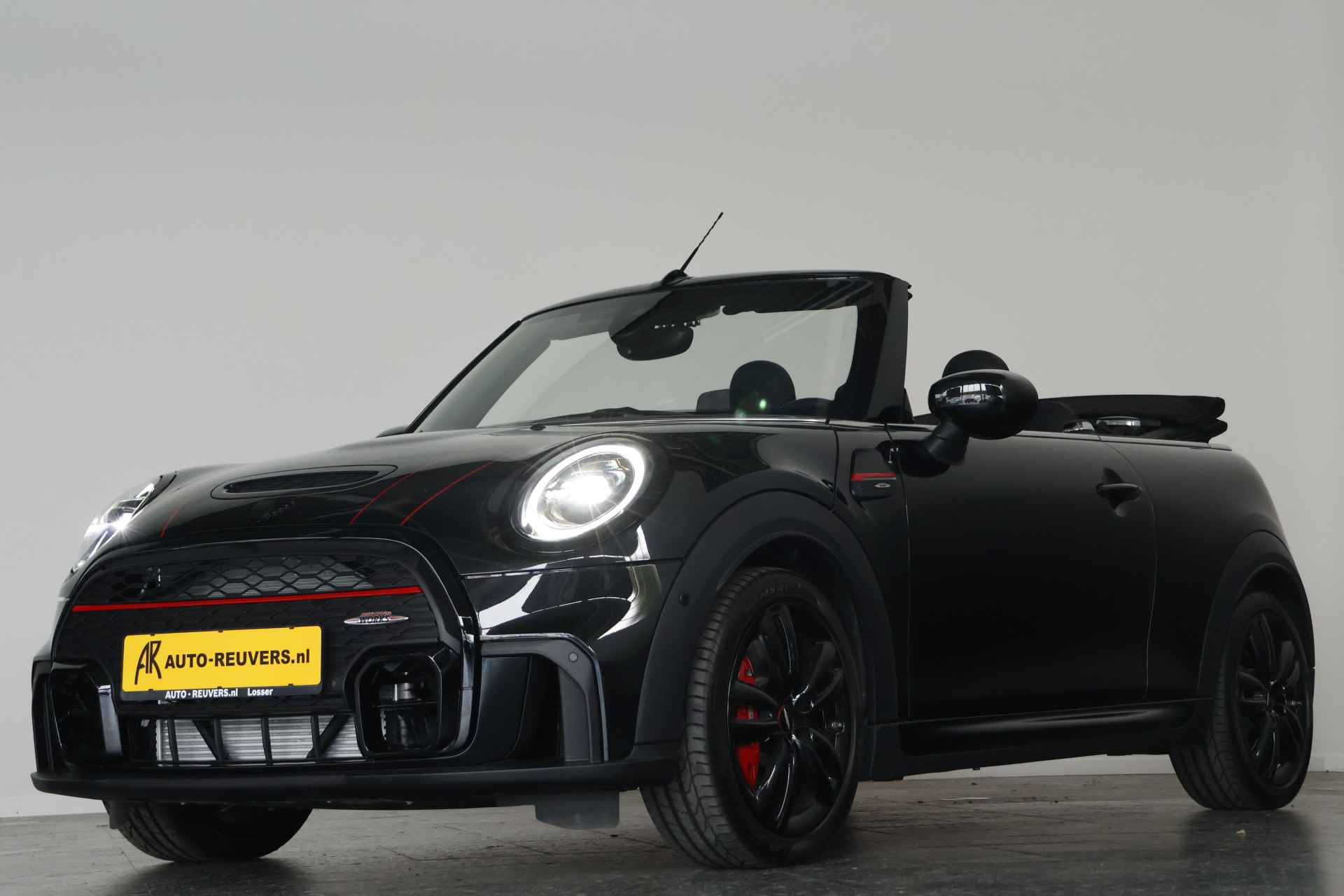 MINI Cabrio 2.0 John Cooper Works JCW Pack 232 pK  Navi / Carplay / Leder / Automaat / ACC / LED - 32/39