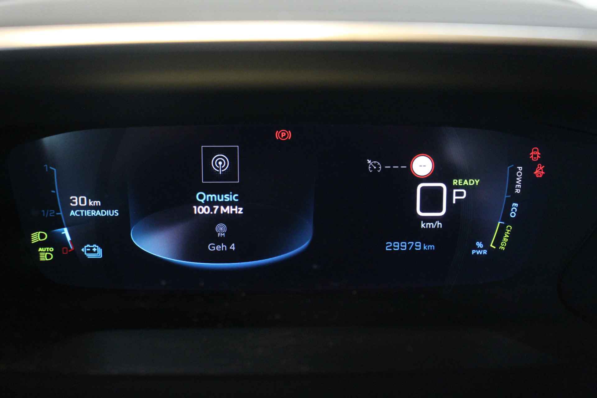 Peugeot 2008 EV GT Uitvoering | Camera | LederStof | Rijstrooksensor | 17'' Lichtmetaal | Bluetooth | Apple Carplay | Android Auto | bots waa - 10/39