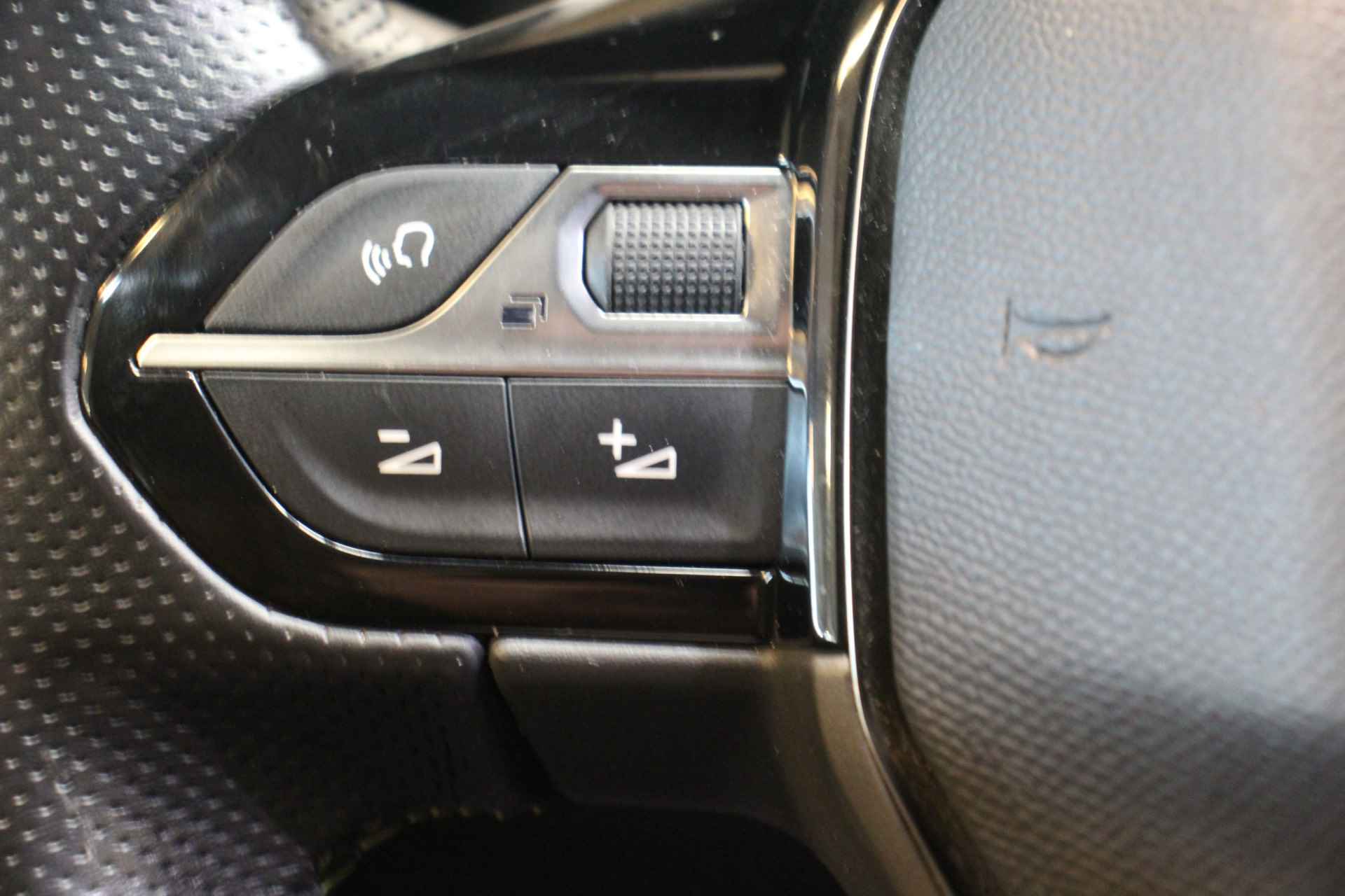 Peugeot 2008 EV GT Uitvoering | Camera | LederStof | Rijstrooksensor | 17'' Lichtmetaal | Bluetooth | Apple Carplay | Android Auto | bots waa - 13/39
