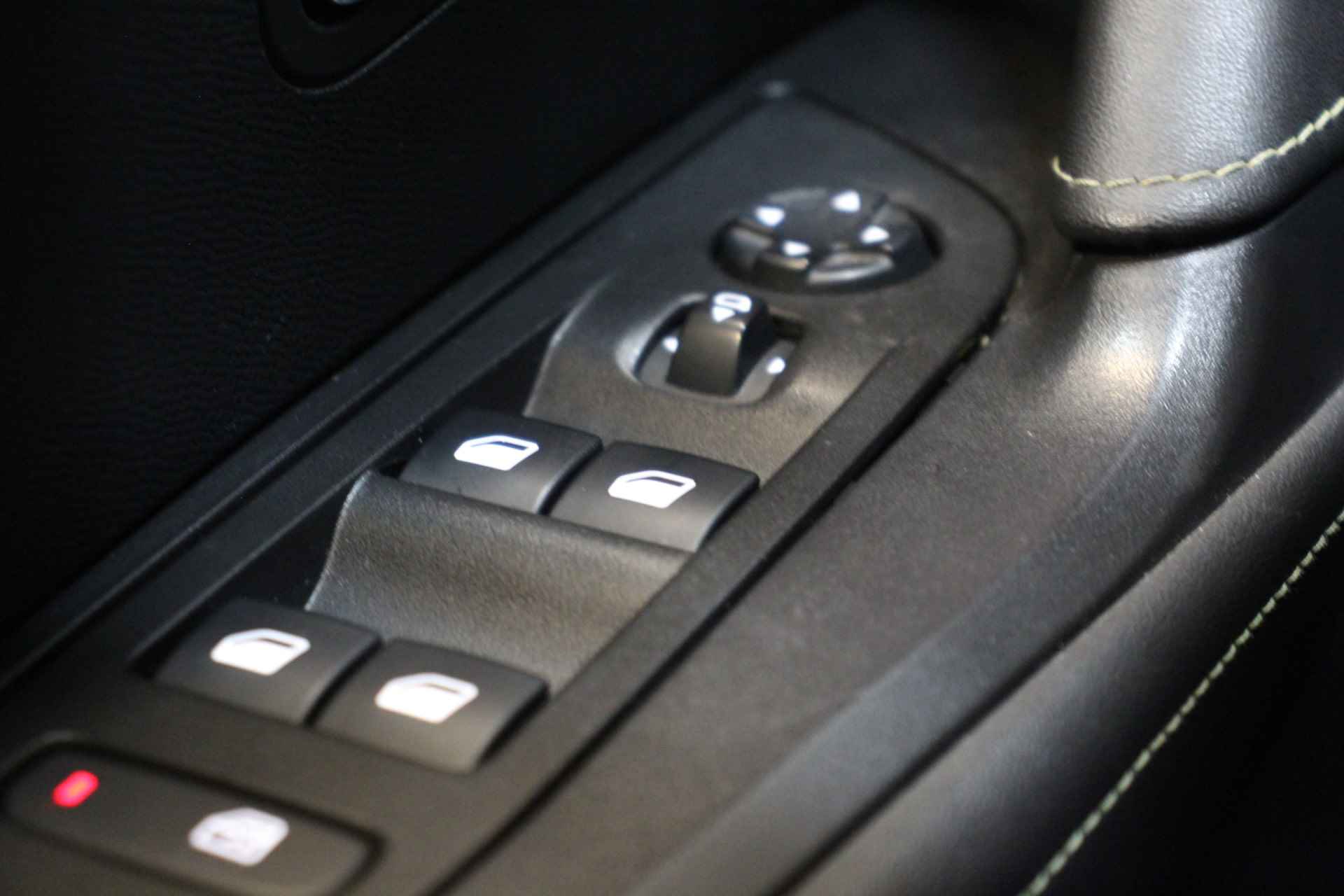 Peugeot 2008 EV GT Uitvoering | Camera | LederStof | Rijstrooksensor | 17'' Lichtmetaal | Bluetooth | Apple Carplay | Android Auto | bots waa - 24/39