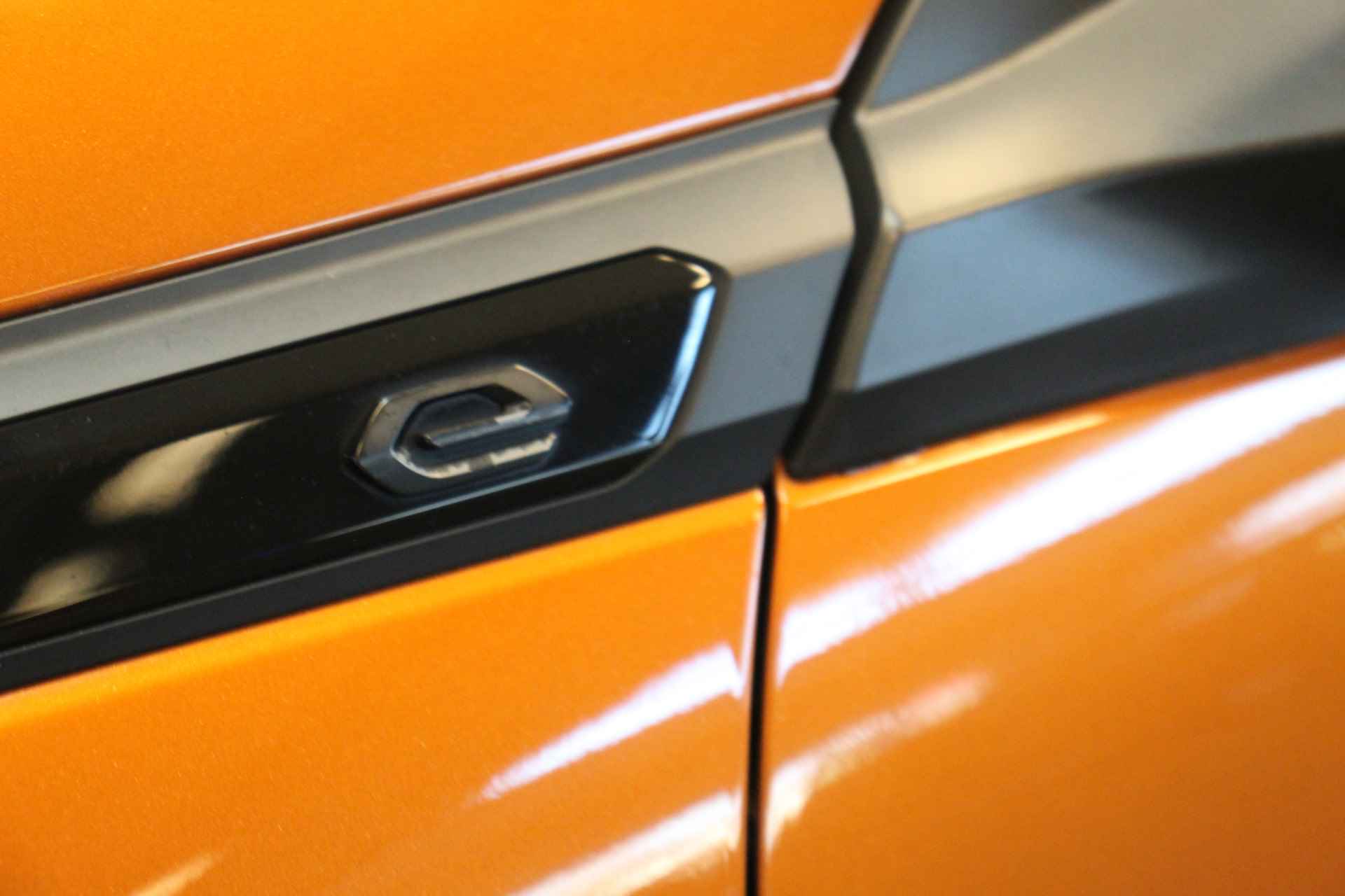 Peugeot 2008 EV GT Uitvoering | Camera | LederStof | Rijstrooksensor | 17'' Lichtmetaal | Bluetooth | Apple Carplay | Android Auto | bots waa - 36/39