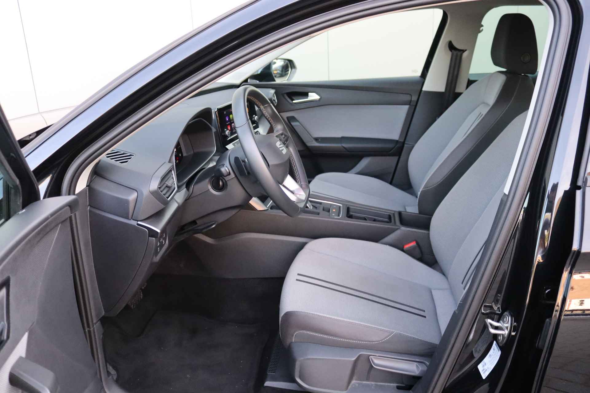 SEAT Leon Sportstourer 110PK eTSI Automaat Style Carplay-Android/Adaptive-cruise/Camera/Winter-Pack - 7/31