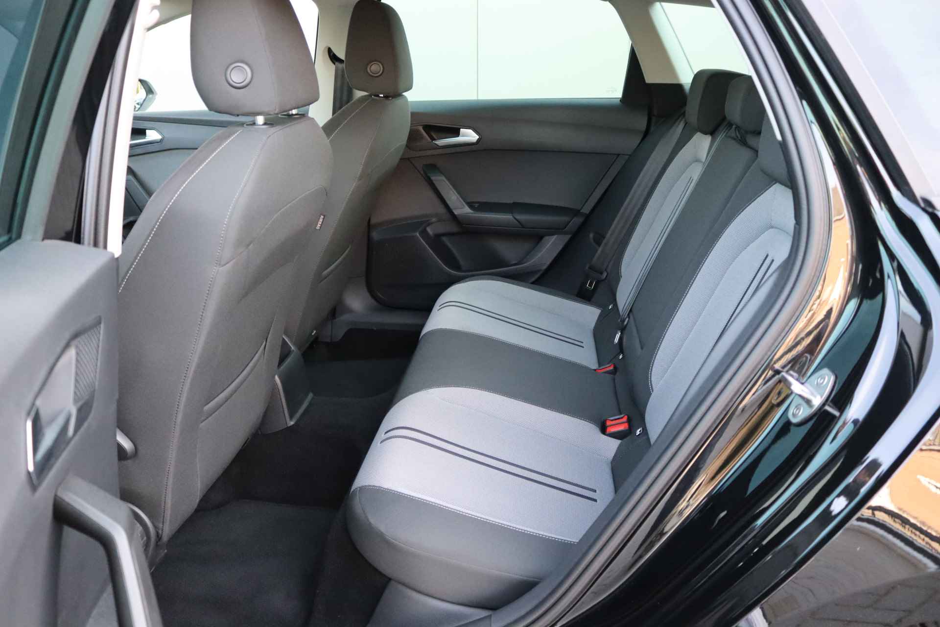 SEAT Leon Sportstourer 110PK eTSI Automaat Style Carplay-Android/Adaptive-cruise/Camera/Winter-Pack - 13/31