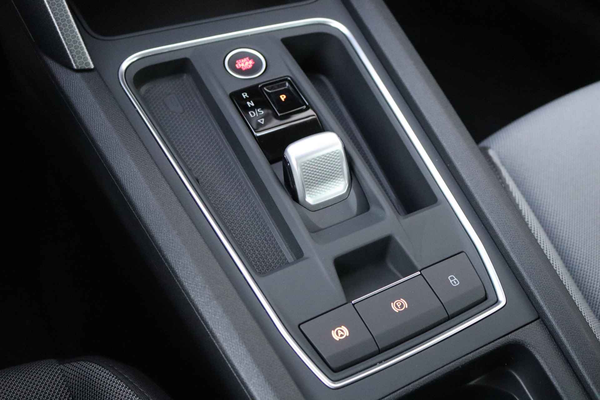 SEAT Leon Sportstourer 110PK eTSI Automaat Style Carplay-Android/Adaptive-cruise/Camera/Winter-Pack - 25/31