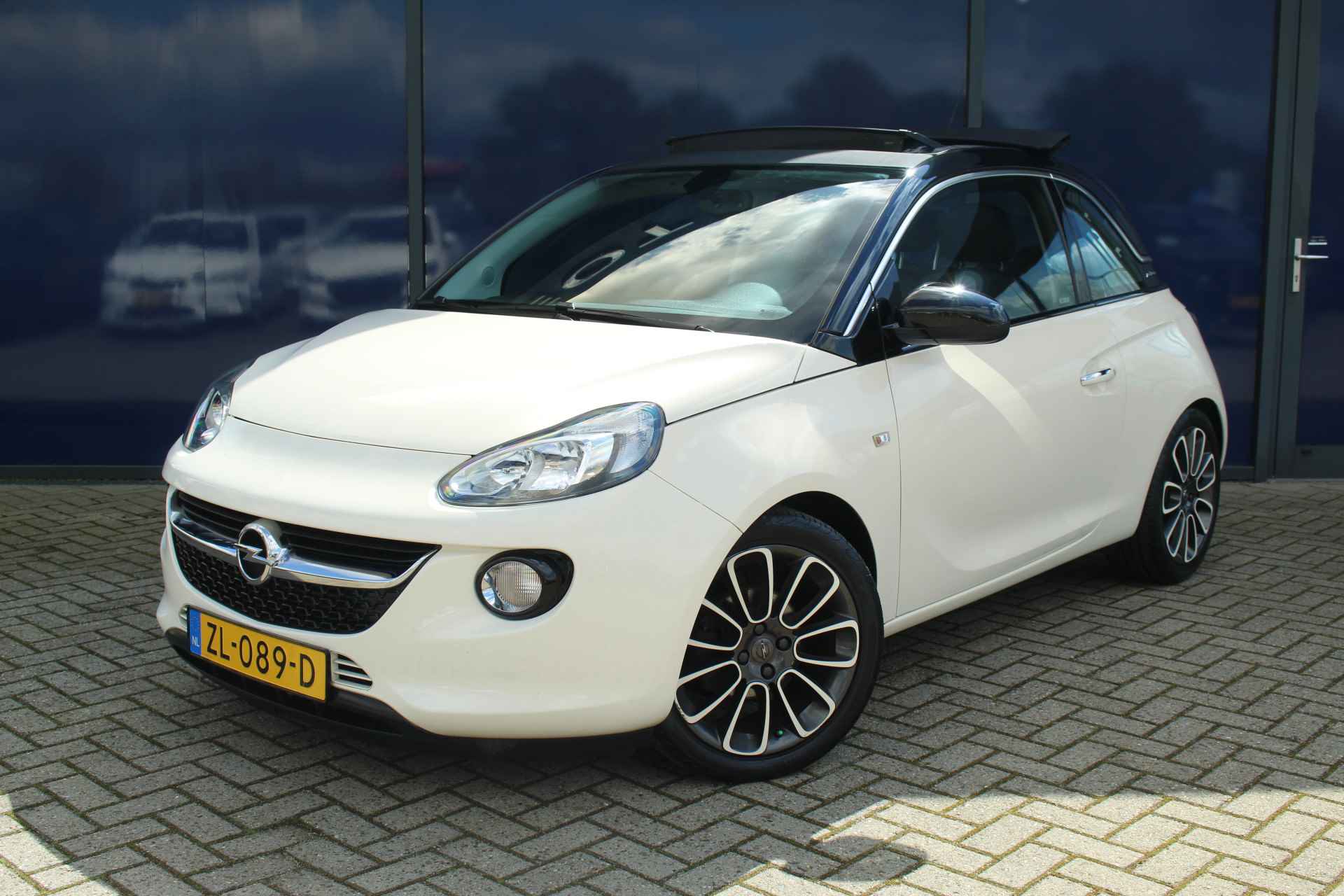 Opel ADAM 1.0 Turbo Rocks | PANO/CABRIO | Climate & Cruise C. Cruise | Carplay | Half-leder | LMV | - 1/19