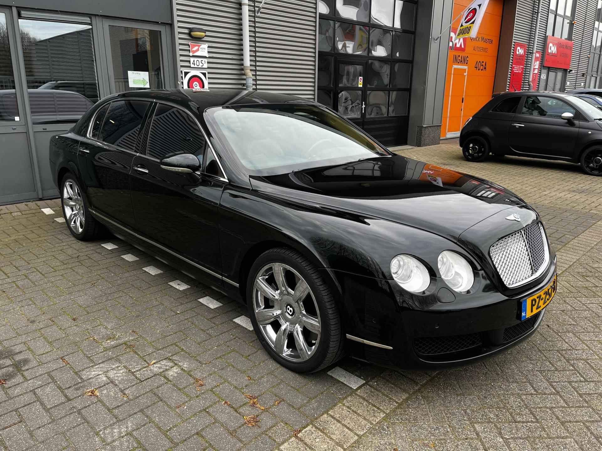 Bentley Continental Flying Spur 6.0 W12 - 4/25