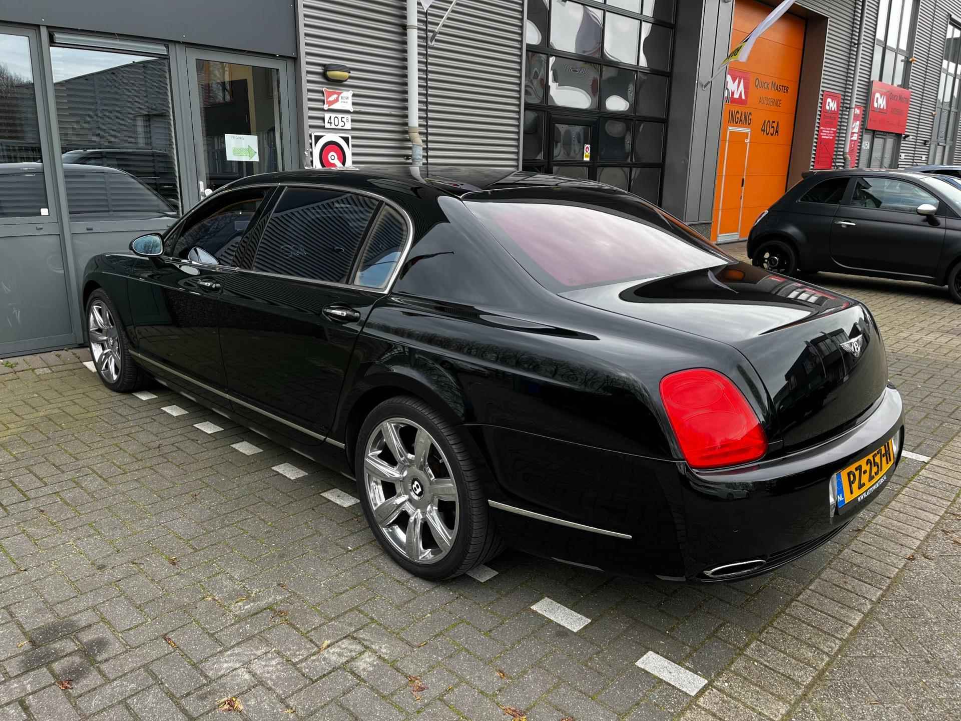 Bentley Continental Flying Spur 6.0 W12 - 8/25