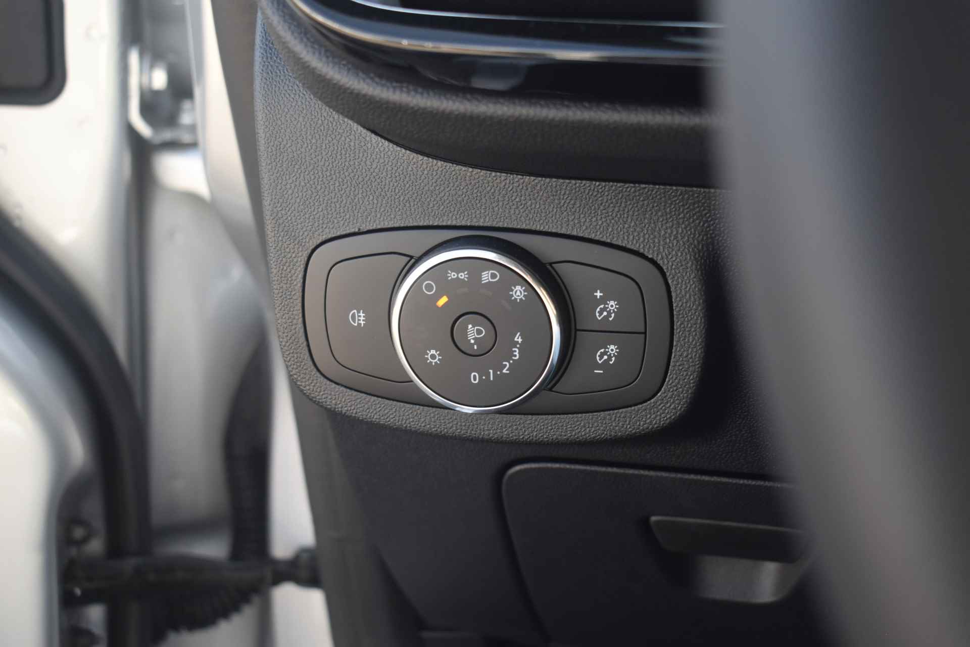 Ford Fiesta 1.0 EcoBoost Titanium | Stoel/stuurwielverwarming | Voorruitverwarming | Dealer auto | - 11/22