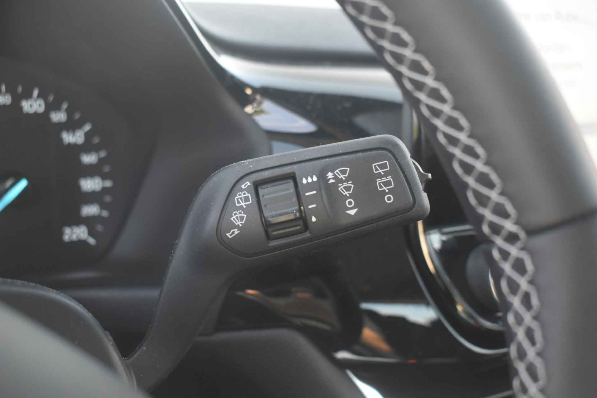 Ford Fiesta 1.0 EcoBoost Titanium | Stoel/stuurwielverwarming | Voorruitverwarming | Dealer auto | - 18/22