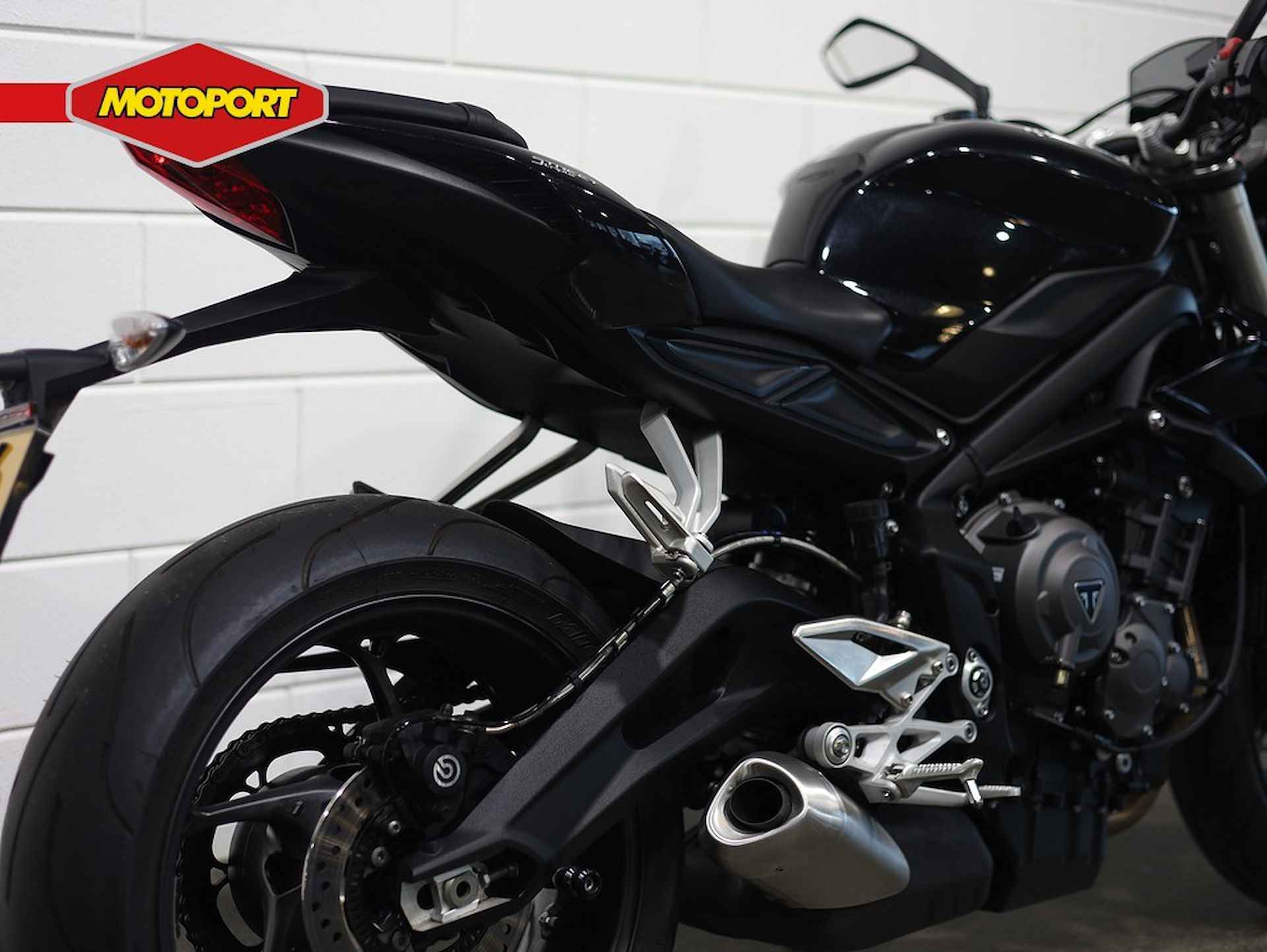 Triumph Street Triple S - 3/11