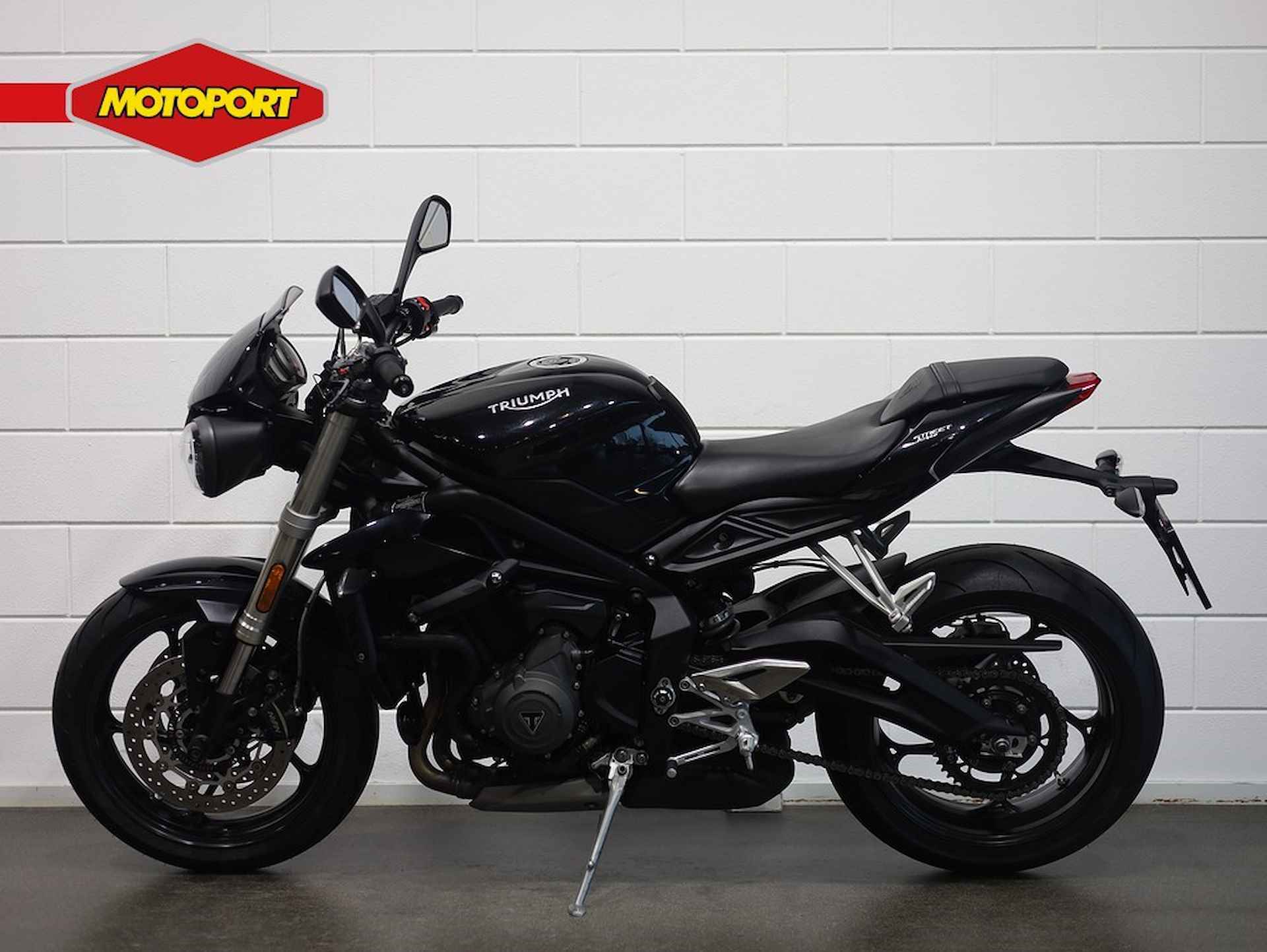 Triumph Street Triple S - 4/11