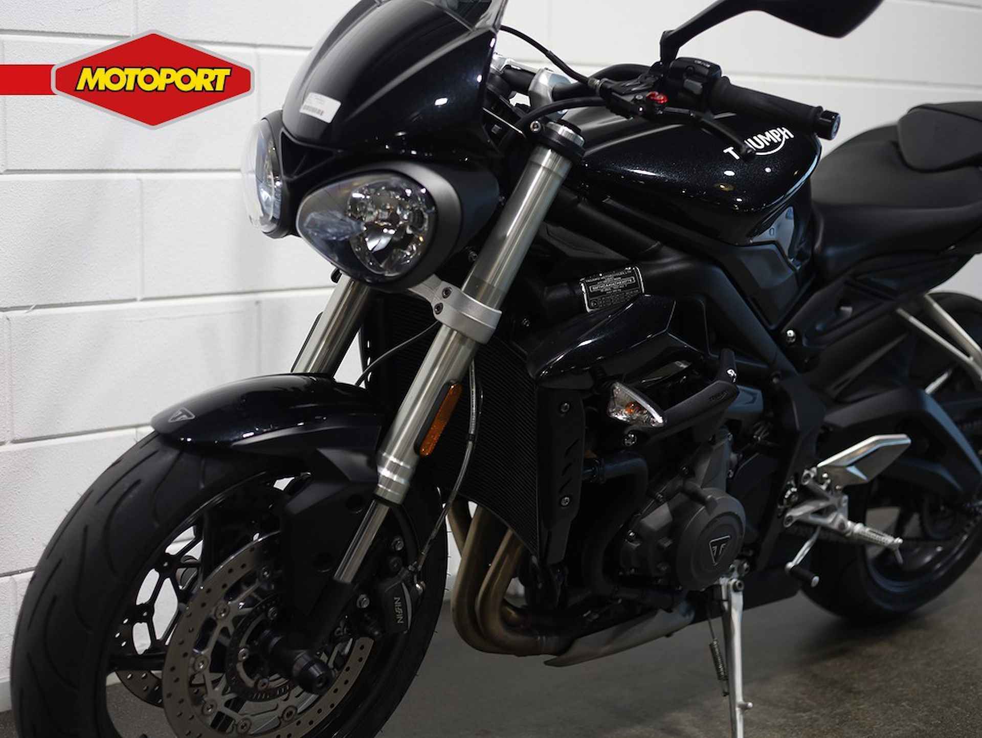 Triumph Street Triple S - 6/11