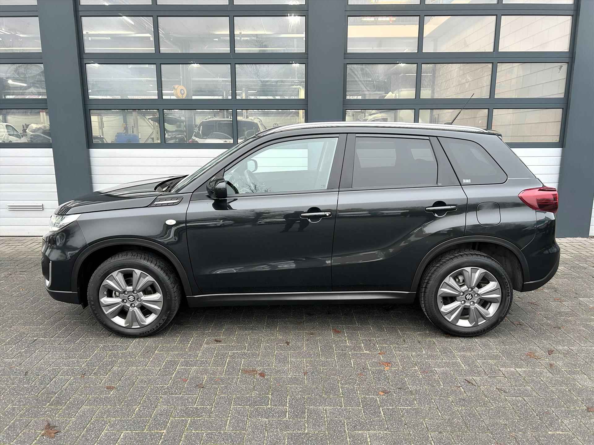 Suzuki Vitara 1.4 Boosterjet Smart Hybrid, Carplay, Camera - 4/35