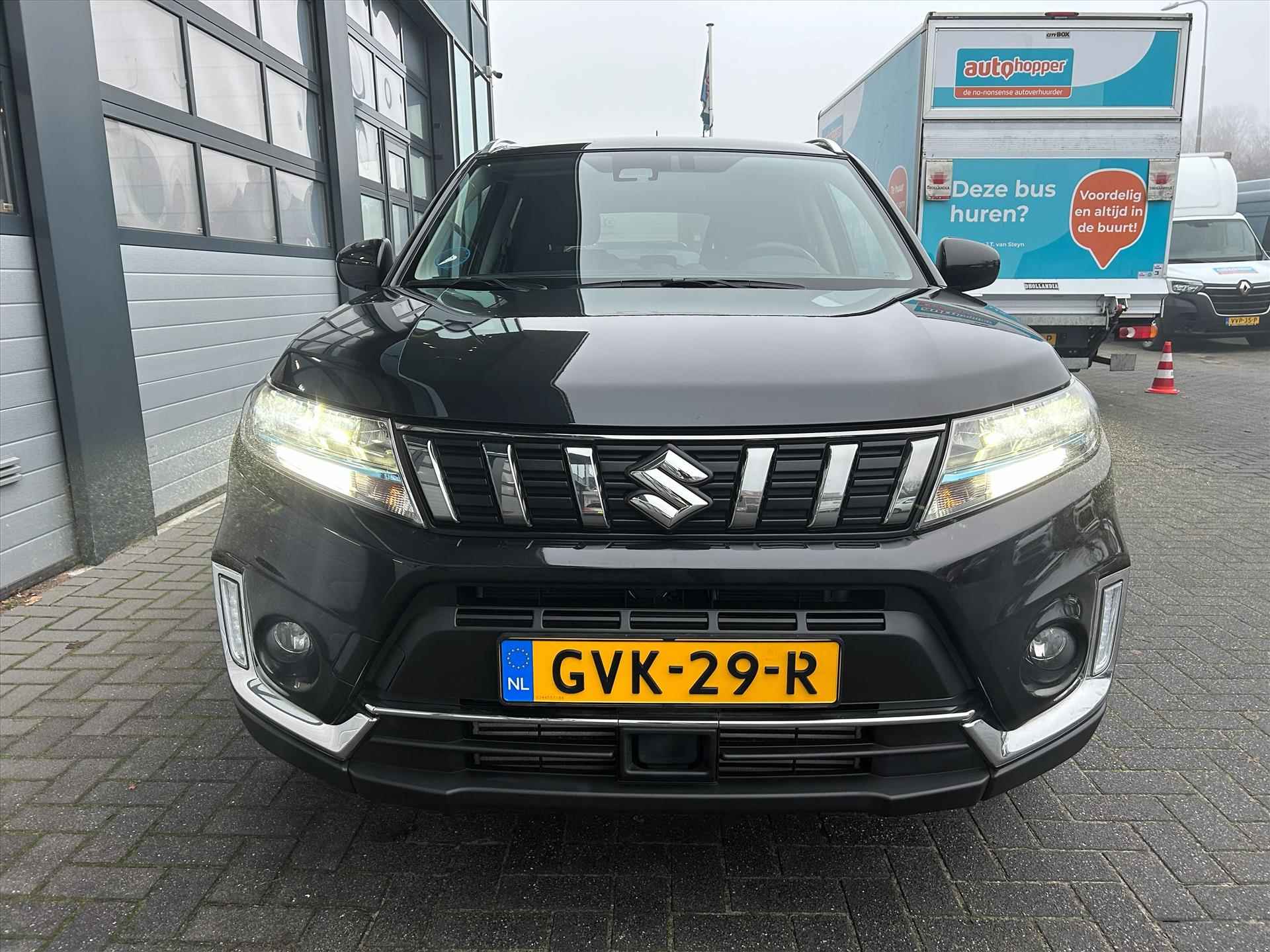 Suzuki Vitara 1.4 Boosterjet Smart Hybrid, Carplay, Camera - 3/35