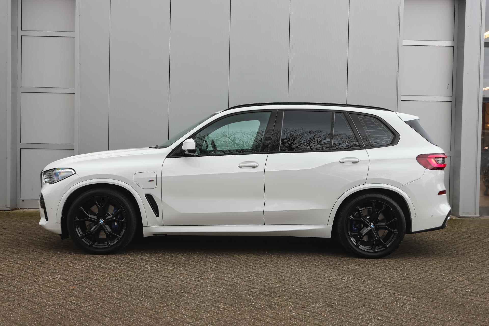 BMW X5 xDrive45e High Executive M Sport Automaat / Panoramadak Sky Lounge / Trekhaak / Stoelventilatie / Adaptive Air Suspension / Laserlight / Parking Assistant / Harman Kardon / Live Cockpit Professional - 9/45