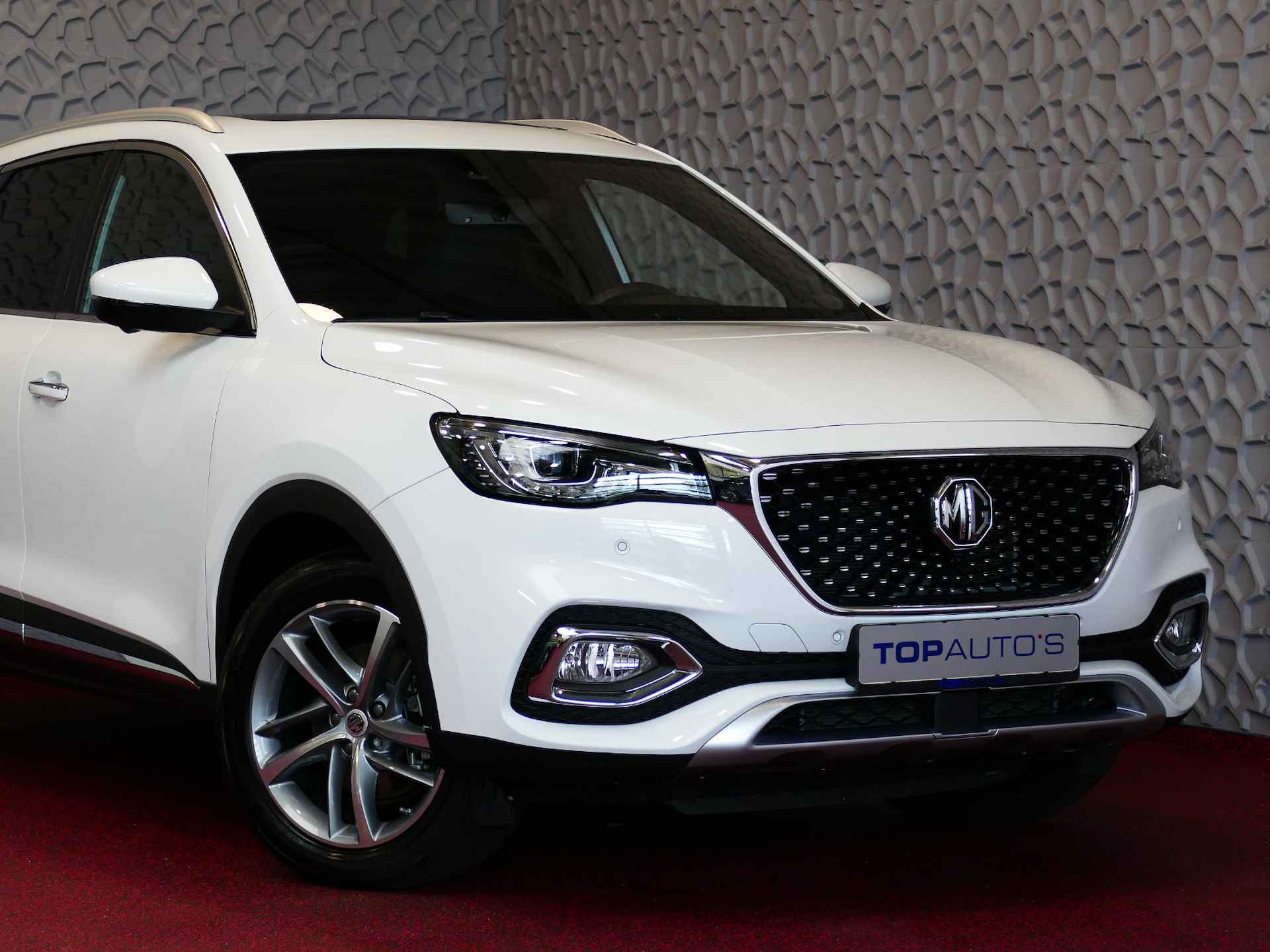 MG EHS 1.5 TGDI PHEV LUXURY LEER LED PANORAMA CAMERA ADAP.CRUISE PHEV PLUG IN HYBRID 7 JAAR GARANTIE - 59/87