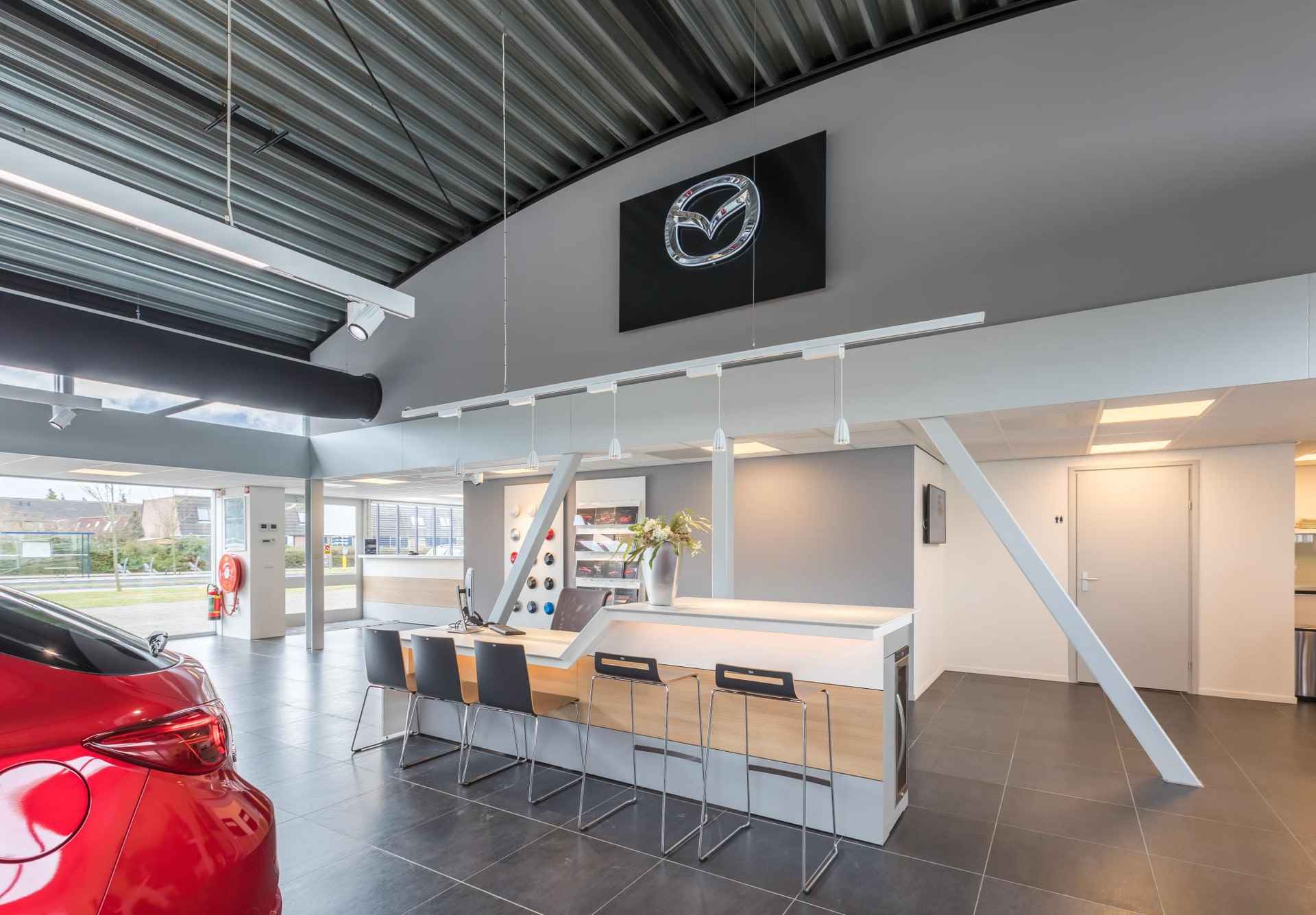 Mazda 2 1.5 e-SkyActiv-G 90 Centre-Line l € 2850,- INSTAPVOORDEEL l Convenience & Connectivity Pack - 23/24