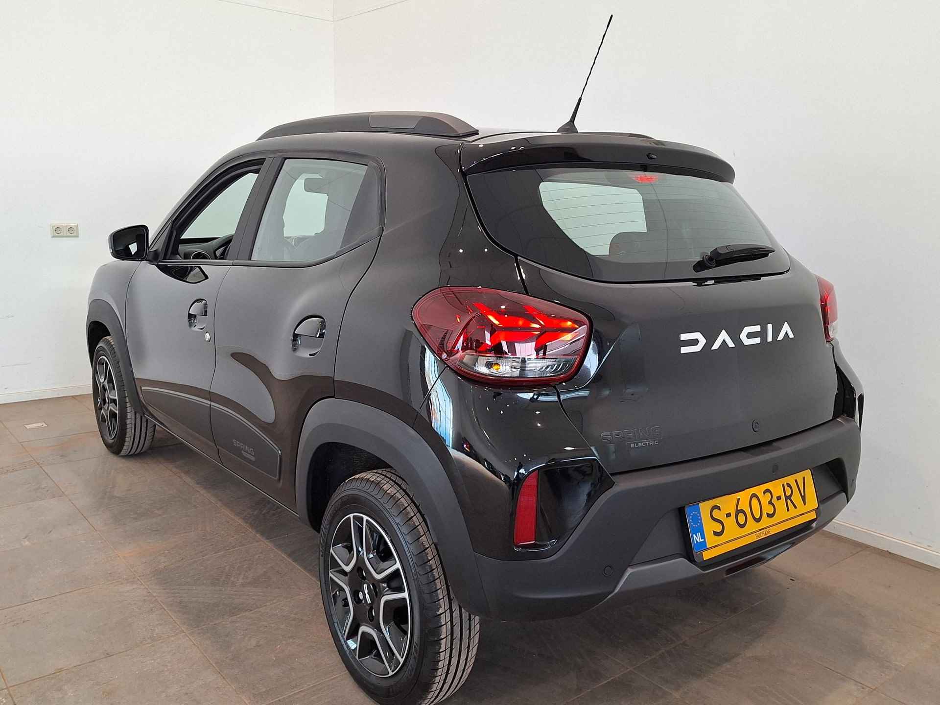 Dacia Spring Expression 27 kWh | Navigatie | Airco | Achteruitrijcamera | Apple Carplay/Android Auto | 1e eigenaar! - 6/28