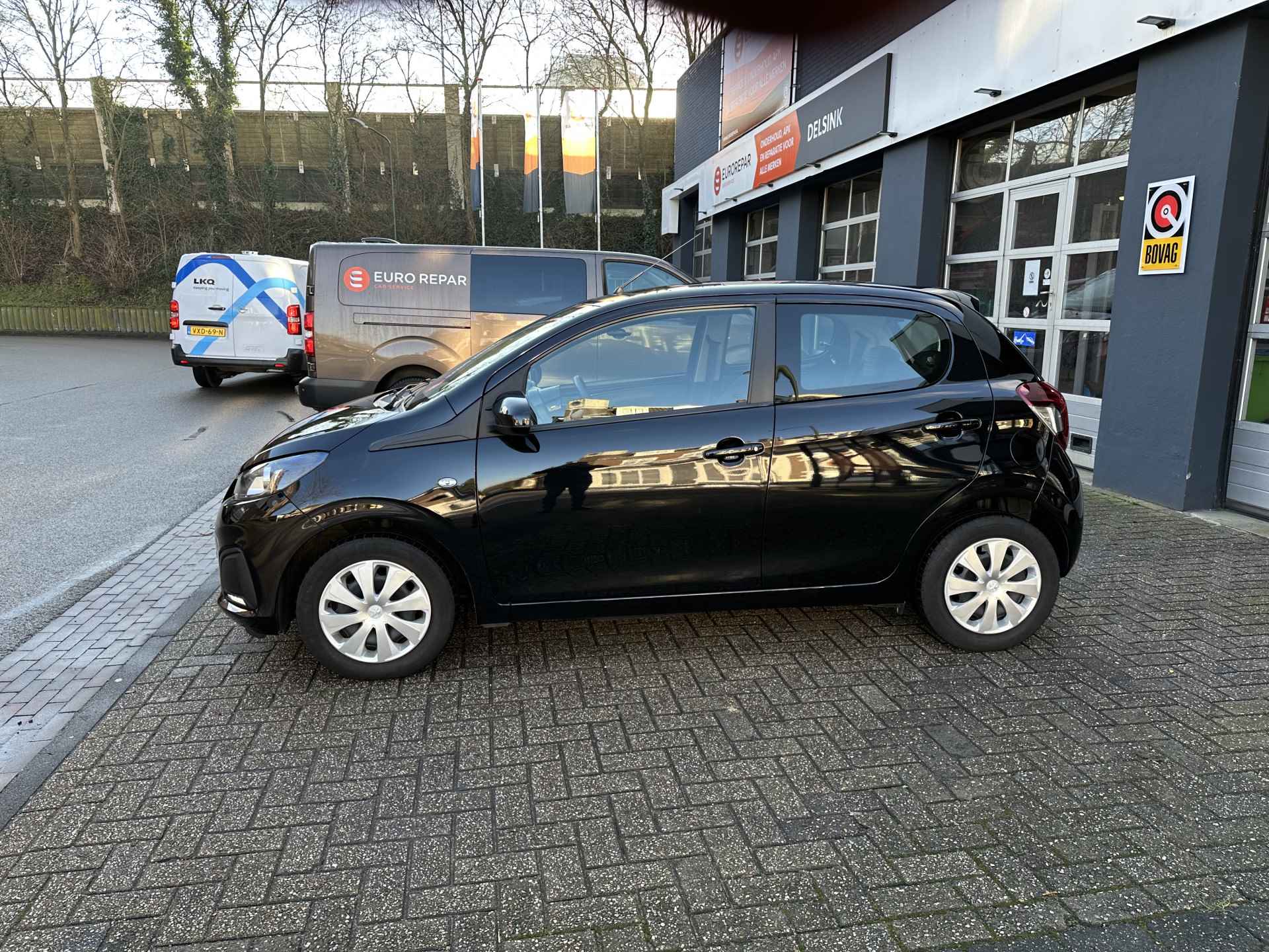 Peugeot 108 1.0 e-VTi Active All-in Prijs Airco/Camera/Carplay, Android Auto/Bluetooth - 2/24