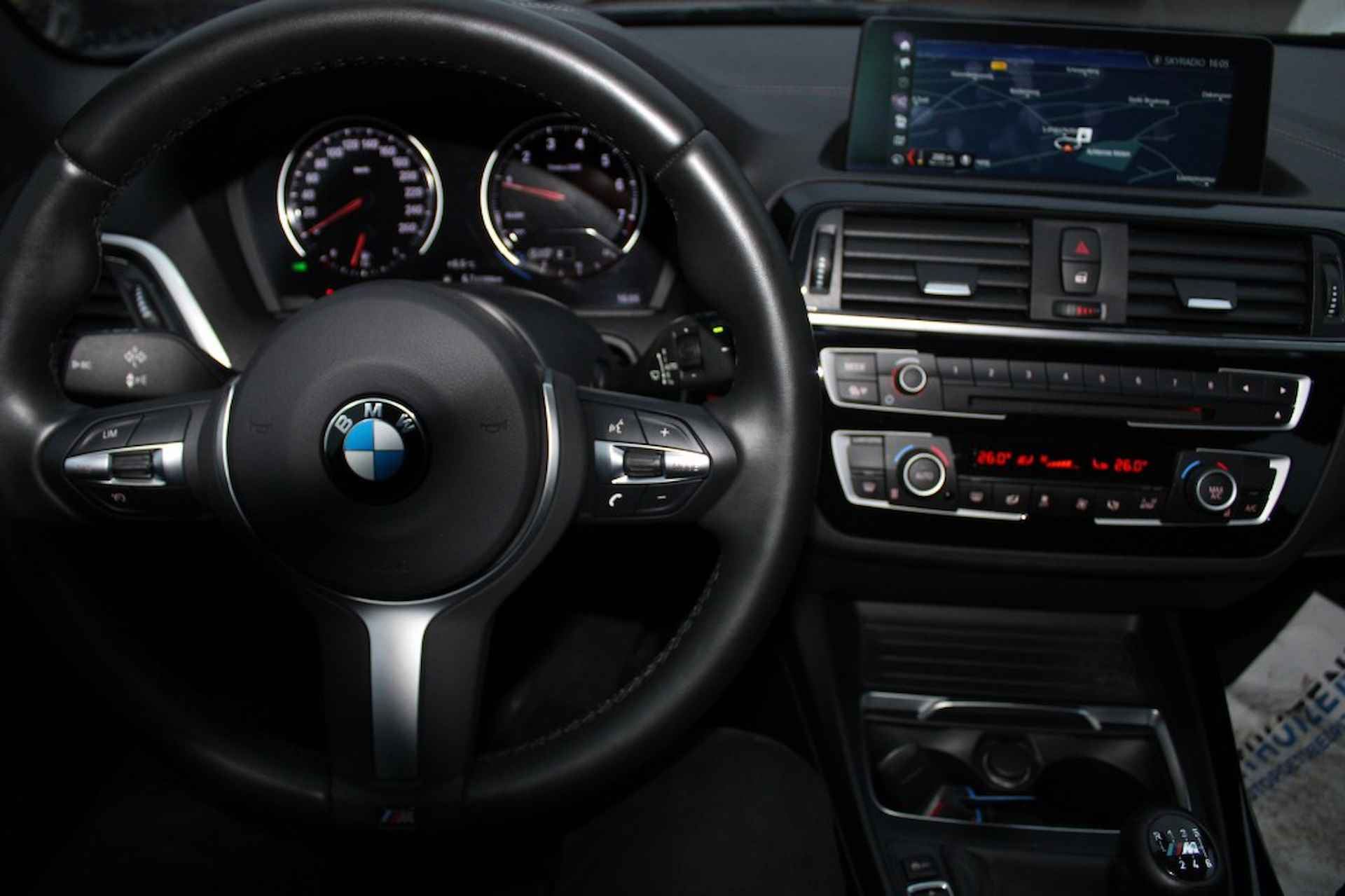 BMW 1-serie 118I 136pk Sport Line Edition ECC/camera/cruise/navi/trekhaak - 30/38