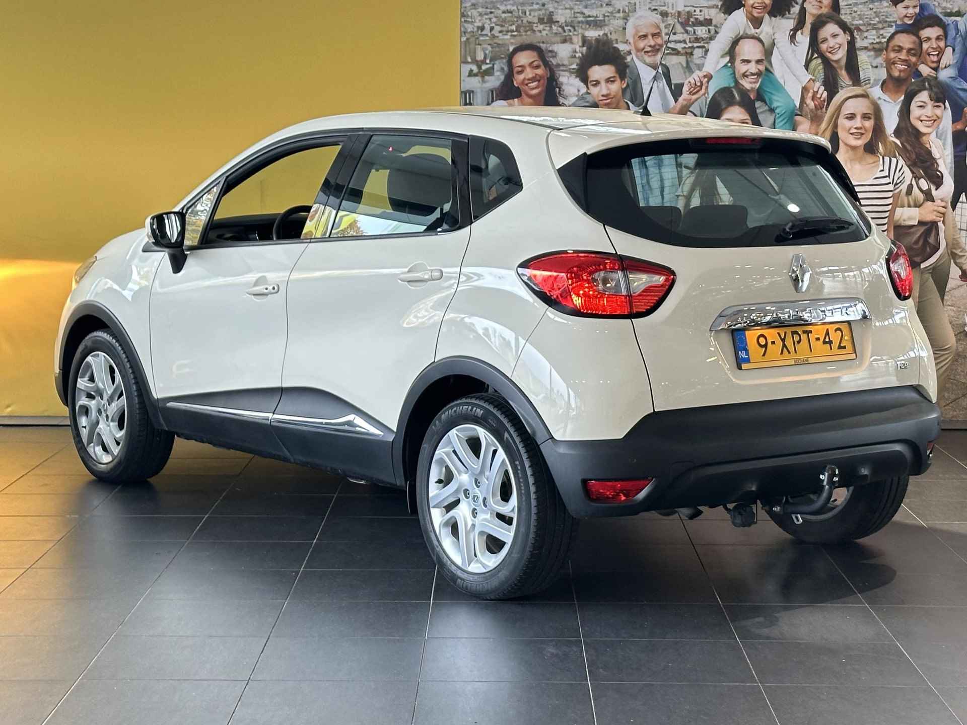 Renault Captur 1.2 TCe Dynamique AUTOMAAT | TREKHAAK | NAVIGATIE | ACHTERUITRIJCAMERA | PARKEERSENSOREN ACHTER | CLIMATE CONTROL | LICHTMETALEN VELGEN - 7/22