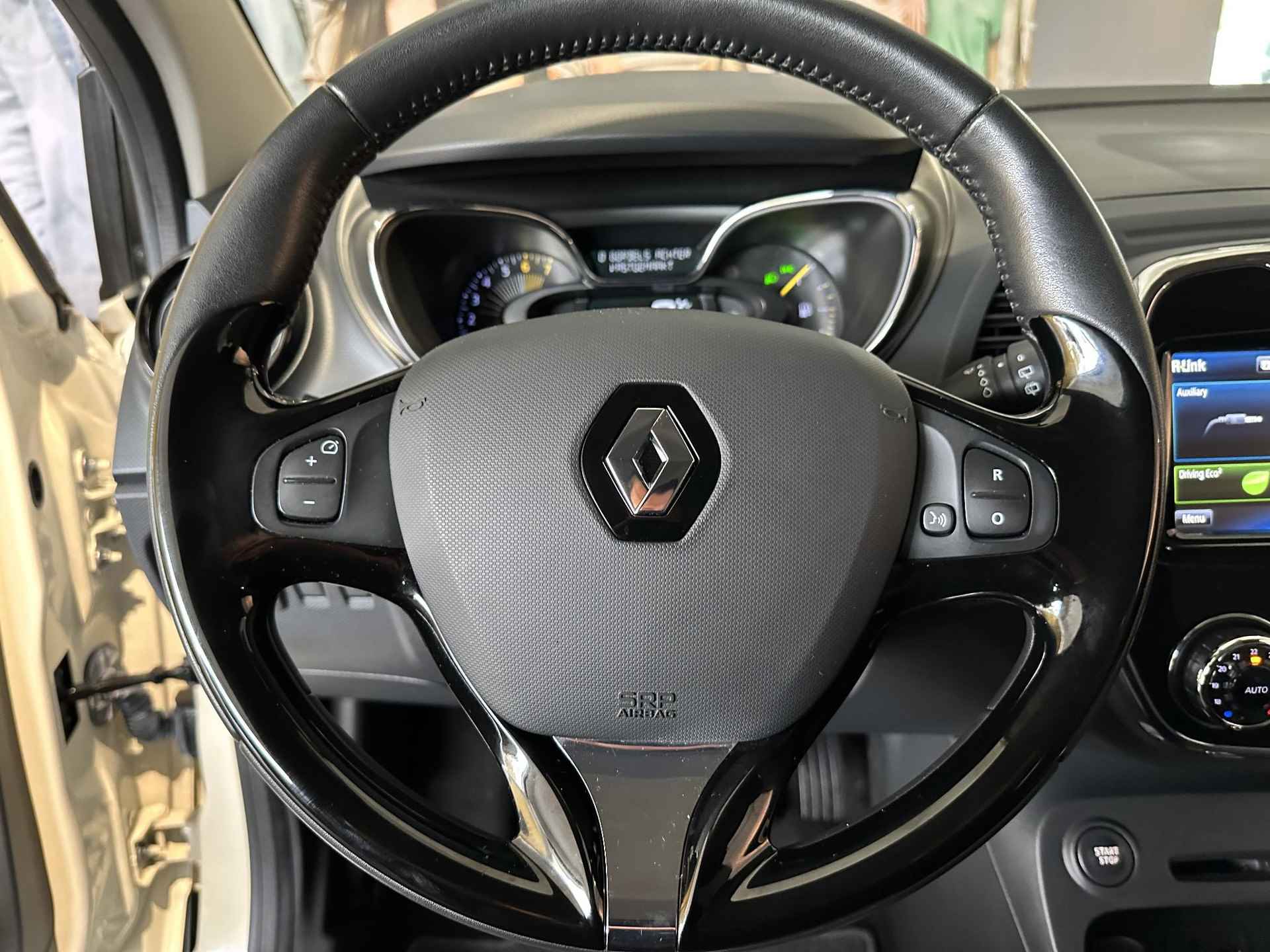 Renault Captur 1.2 TCe Dynamique AUTOMAAT | TREKHAAK | NAVIGATIE | ACHTERUITRIJCAMERA | PARKEERSENSOREN ACHTER | CLIMATE CONTROL | LICHTMETALEN VELGEN - 11/22