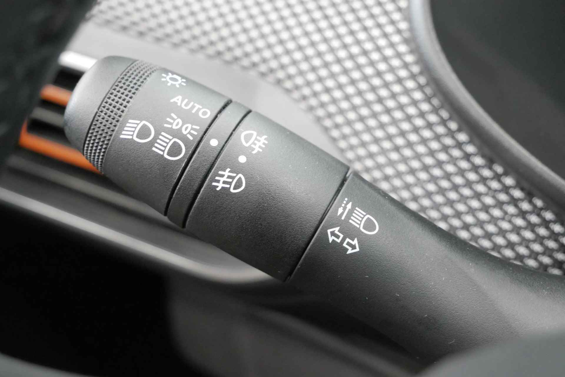 Dacia Sandero Stepway 1.0 TCe 110 Expression *Navigatie+Camera*Airco*Parc Assist*LED VERLICHTING*NIEUW MODEL! - 30/36