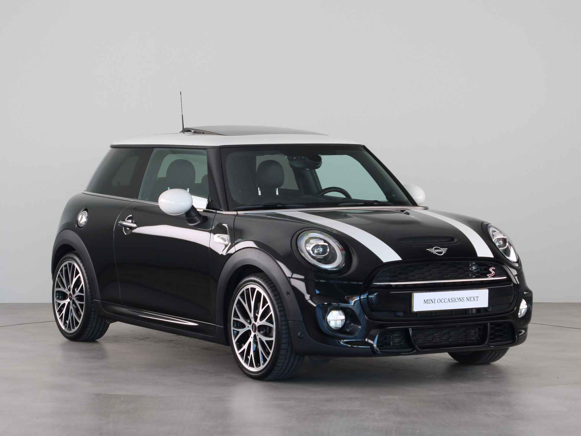 MINI 3-deurs Cooper S JCW-Trim Aut. - 9/26