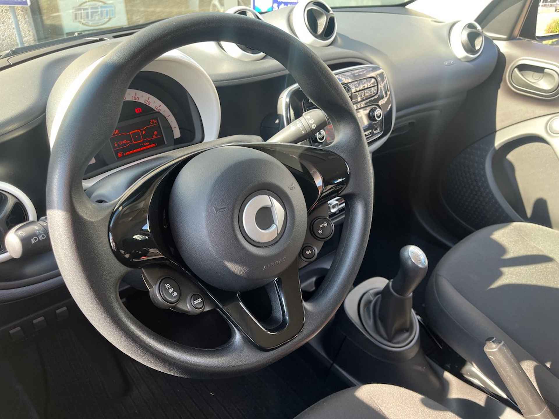 SMART Forfour 1.0i Passion Cool, cruise, bluetooth - 5/10