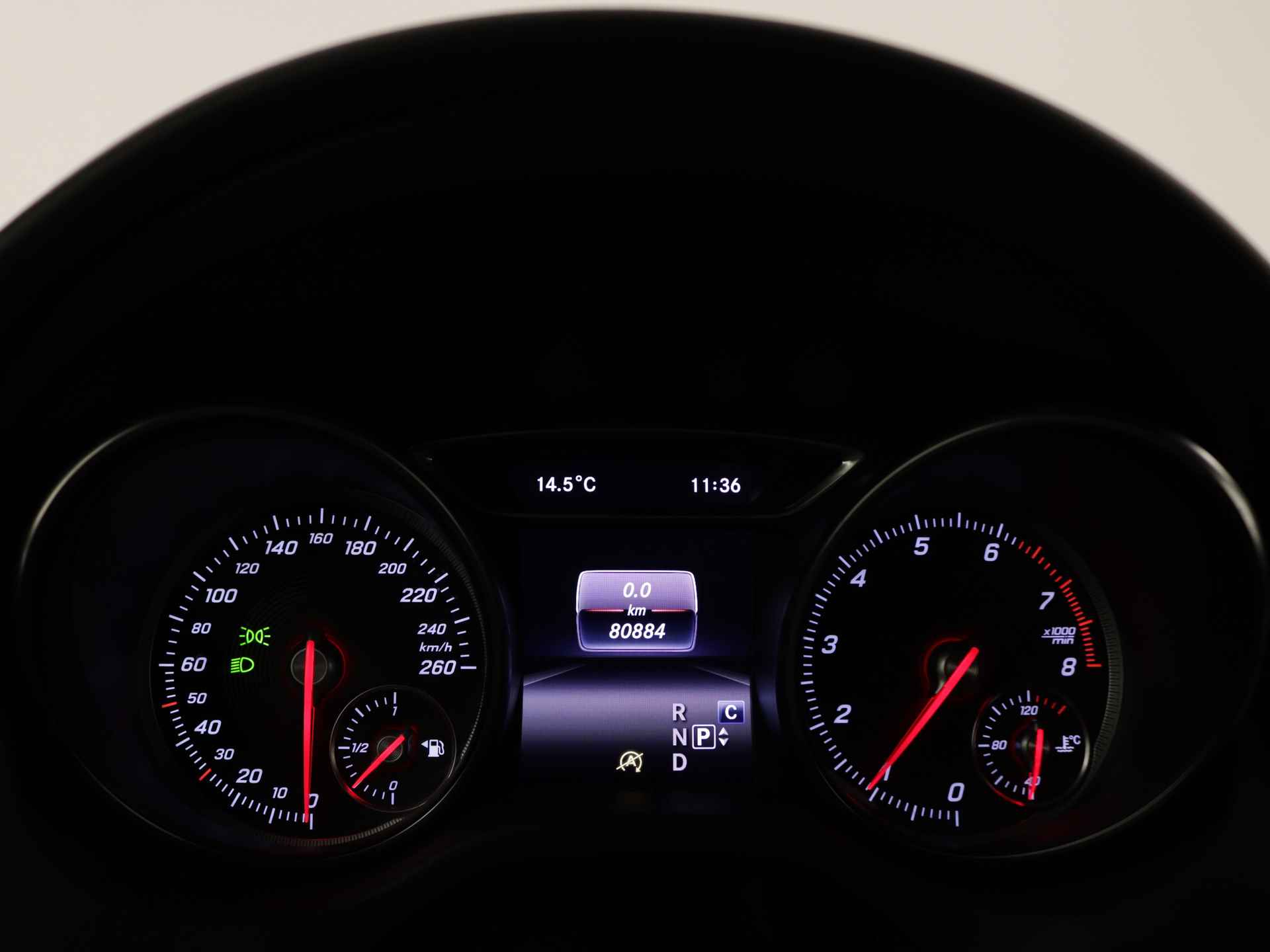 Mercedes-Benz GLA 180 AMG line | Night-pakket | Parkeersensoren + camera | Navigatie | Stoelverwarming | Cruise Control | Inclusief 24 maanden Mercedes-Benz Certified garantie - 7/45