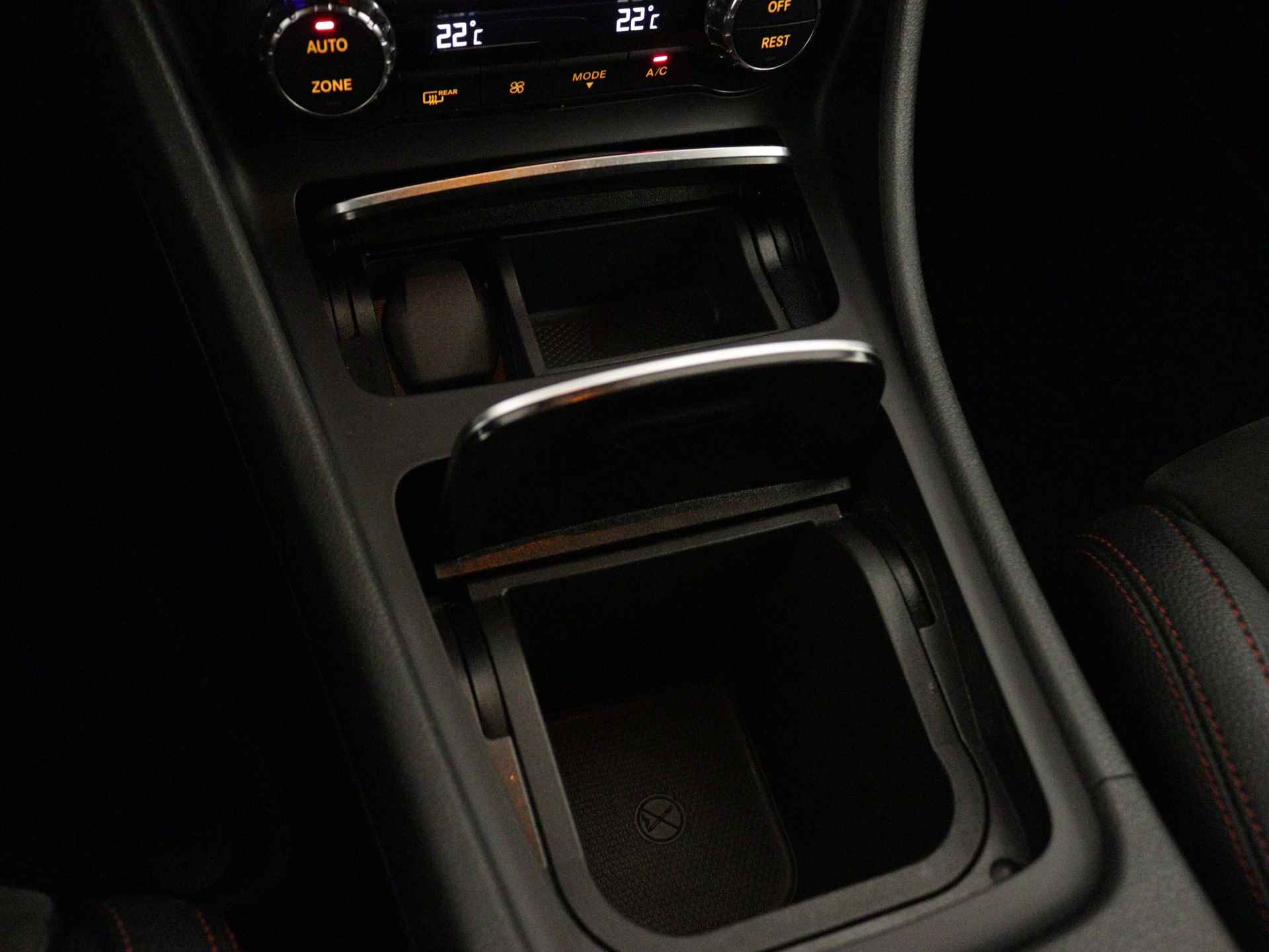 Mercedes-Benz GLA 180 AMG line | Night-pakket | Parkeersensoren + camera | Navigatie | Stoelverwarming | Cruise Control | Inclusief 24 maanden Mercedes-Benz Certified garantie - 37/45
