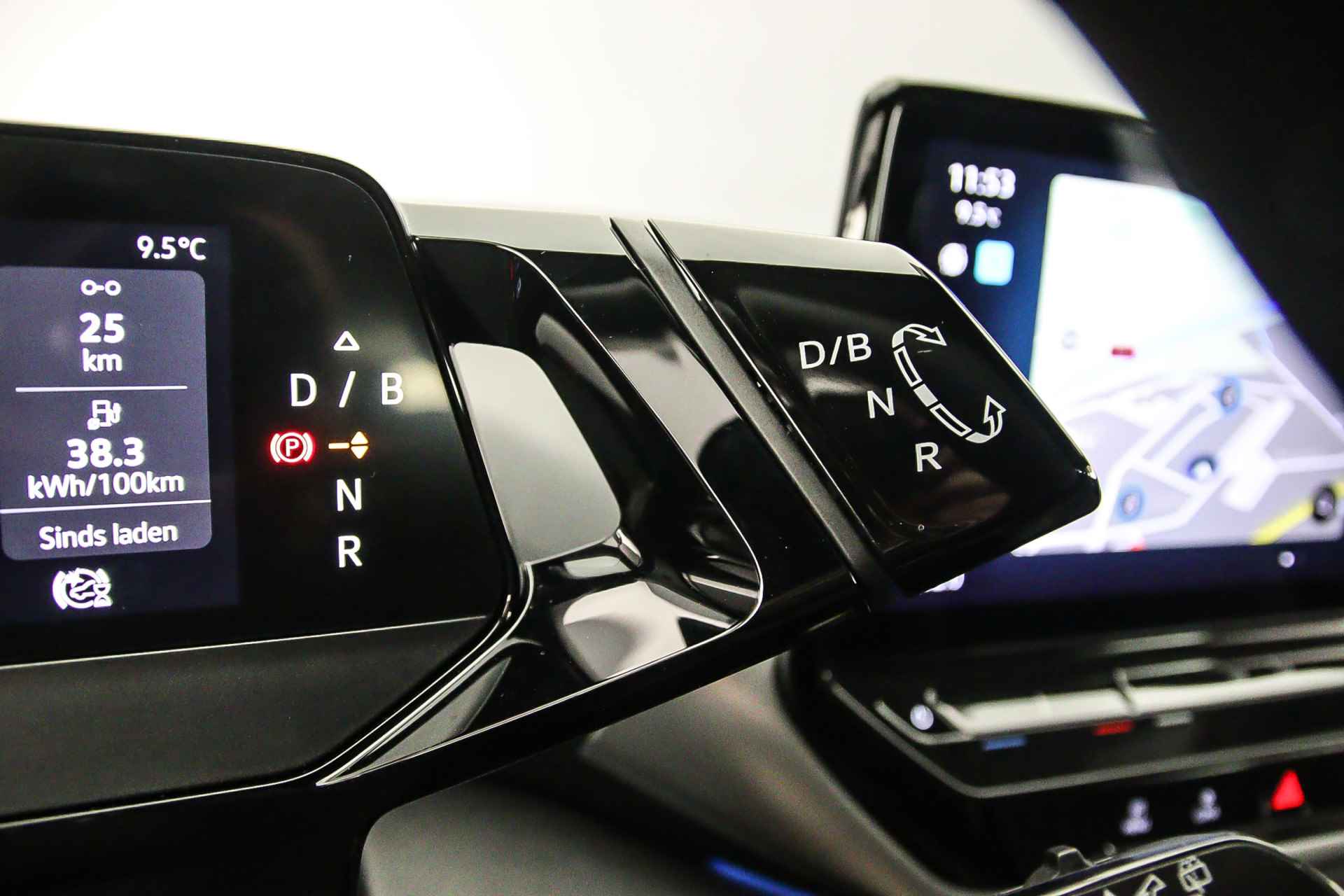 Volkswagen ID.4 Pro 204pk Automaat Trekhaak, Adaptive cruise control, Navigatie, Airco, LED verlichting, DAB, Radio, Parkeersensoren, App connect - 13/37