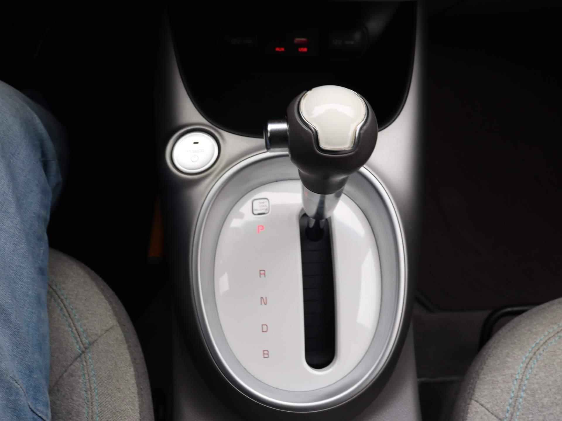 Kia Soul EV ExecutiveLine 27 kWh | Subsidie mogelijk | Navi | Camera | Stoelverwarming | Cruise Control | - 9/25