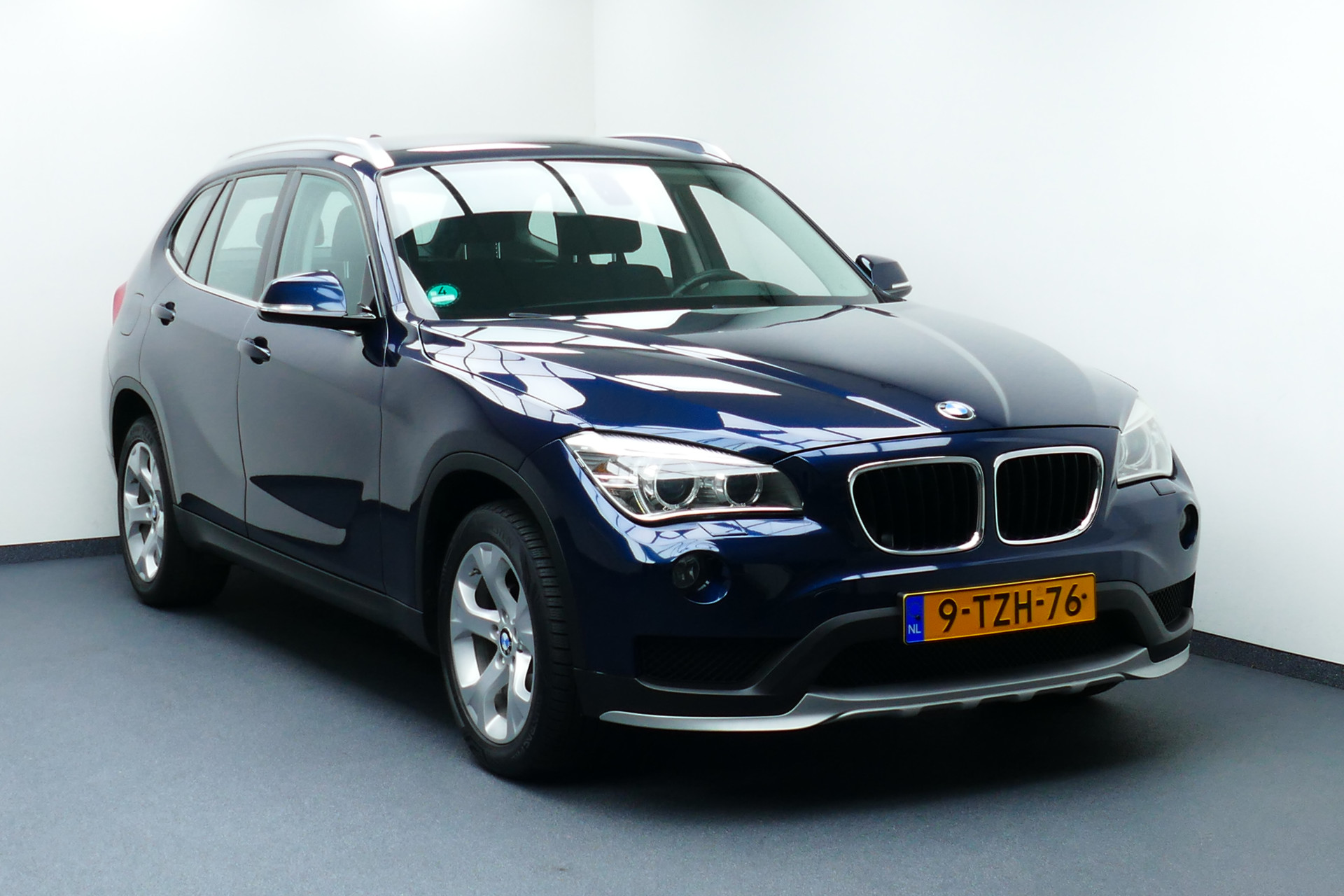 BMW X1 sDrive20i 184pk Limited Series. Clima, Cruise, Navi, Xenon, Trekhaak Afn 1800kg bij viaBOVAG.nl