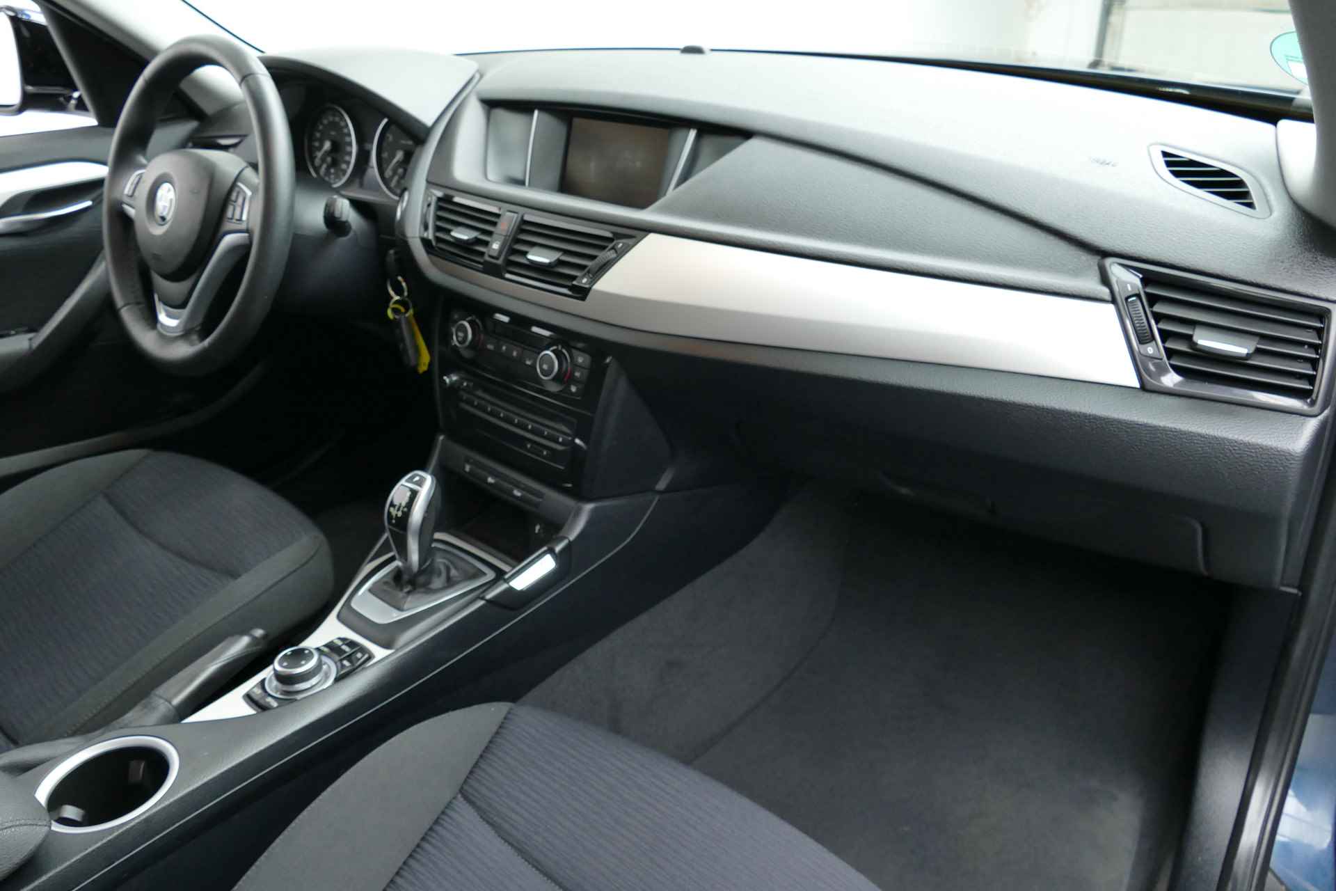 BMW X1 sDrive20i 184pk Limited Series. Clima, Cruise, Navi, Xenon, Trekhaak Afn 1800kg - 6/36
