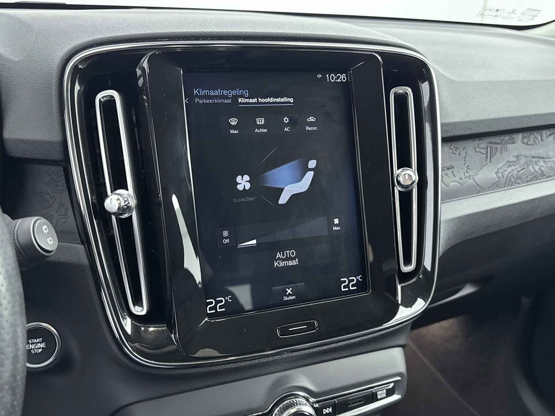 Volvo XC40 T4 Momentum 190pk Automaat | Navigatie | Elektrisch Bedienbare Achterklep | Licht Metalen Velgen 18" | Camera | Lederen/Stof Bekleding - 28/35