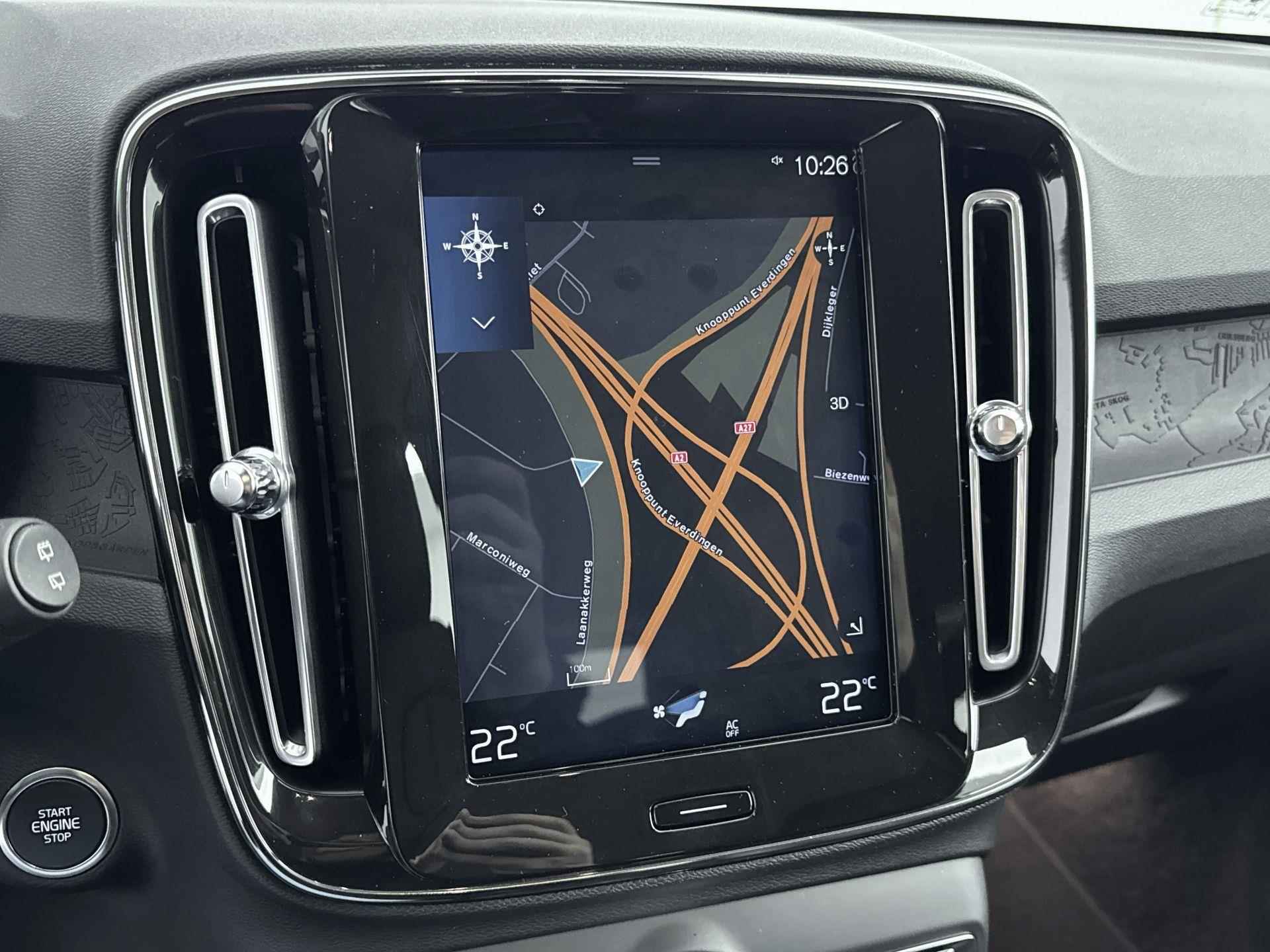 Volvo XC40 T4 Momentum 190pk Automaat | Navigatie | Elektrisch Bedienbare Achterklep | Licht Metalen Velgen 18" | Camera | Lederen/Stof Bekleding - 29/35