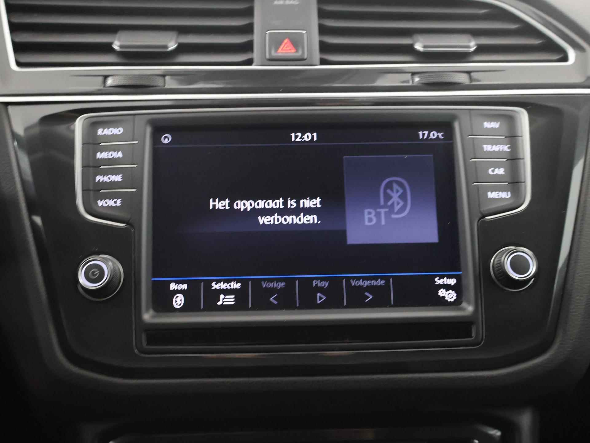 Volkswagen Tiguan 1.4 TSI Connected Series | Trekhaak | Navigatie | Apple Carplay/Android Auto | Climate Control | Privacy Glass | Cruise Control | - 16/36