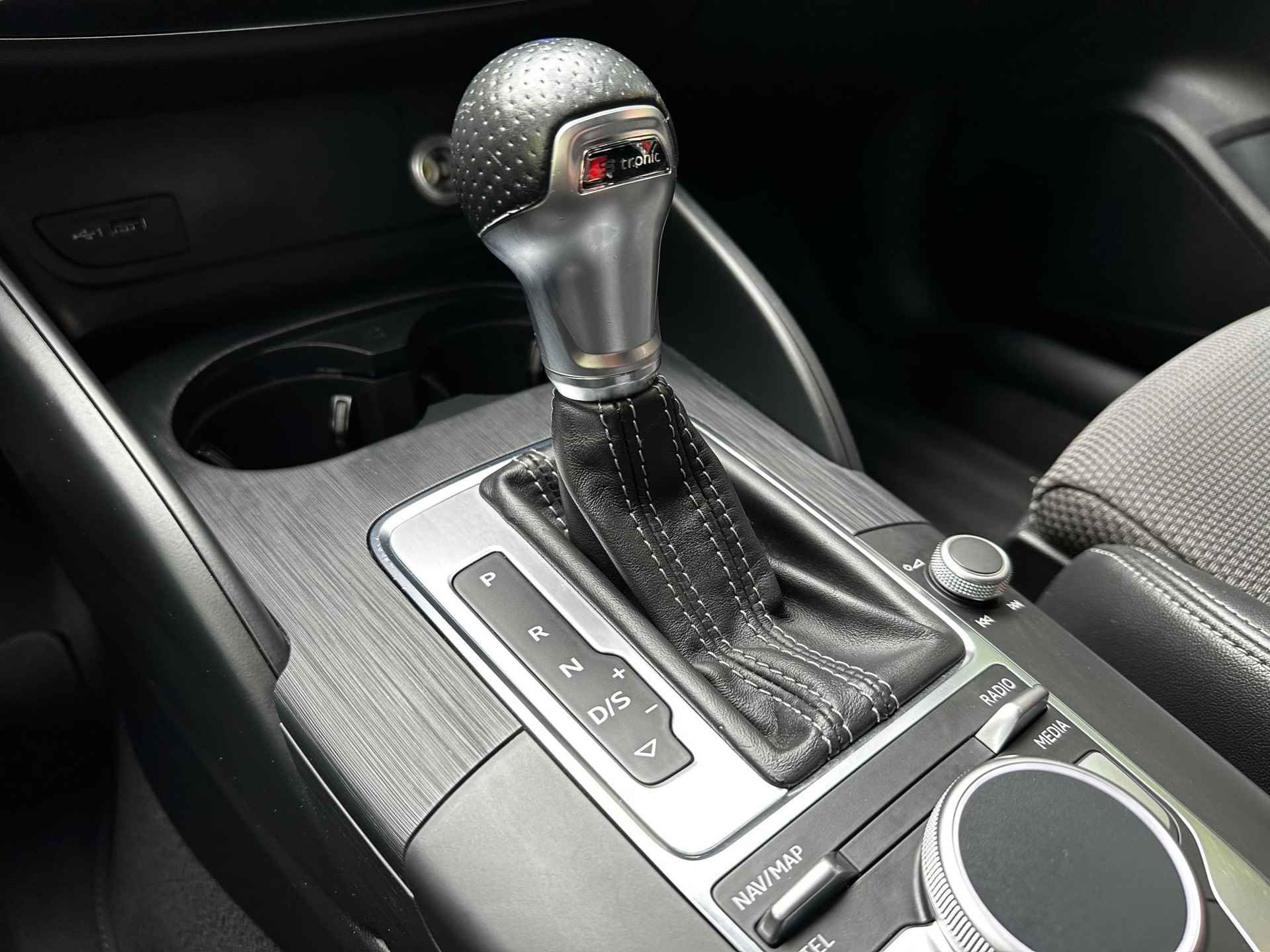 Audi A3 Limousine 35 TFSI CoD Advance Sport | Stoelverw. | Virtual Dash | PDC | Adapt. Cruise | DAB | LED | 18 inch - 27/29