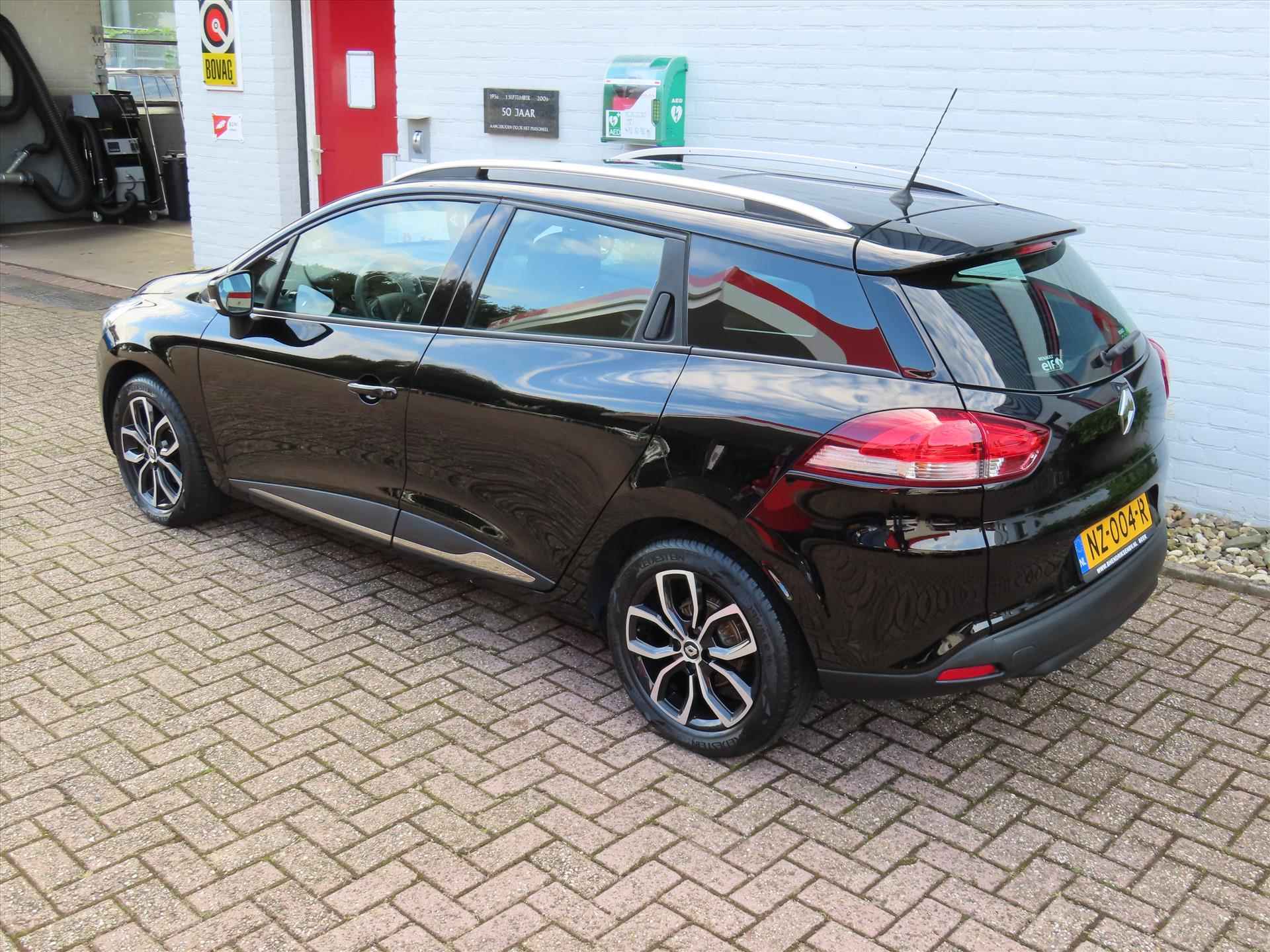 Renault Clio Energy dCi 90pk Zen/ Airco/ Navigatie/ Cruise control/ Lichtmetalen velgen/ DAB/ 1 Eigenaar/ Origineel NL/ NAP - 6/36