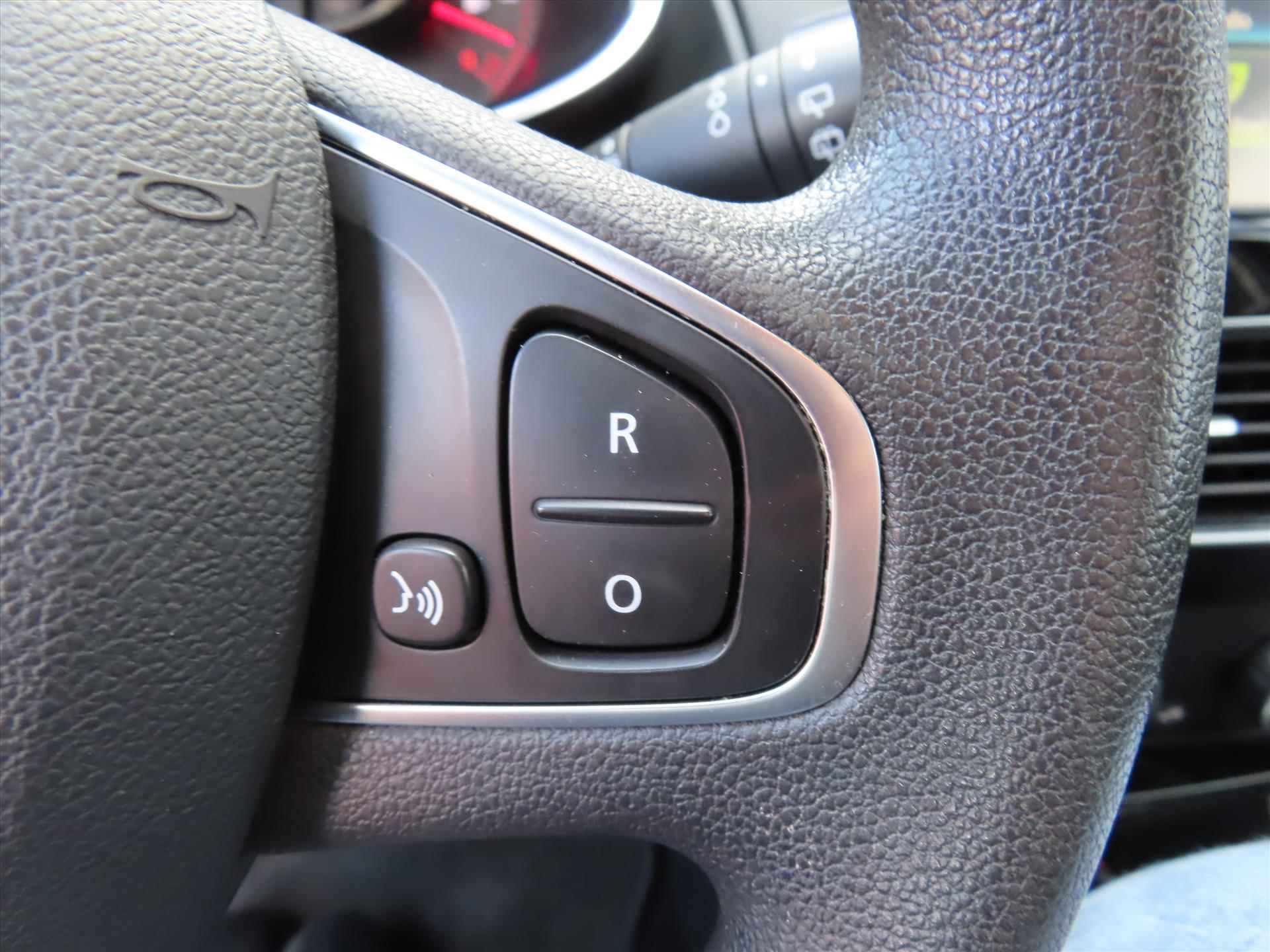 Renault Clio Energy dCi 90pk Zen/ Airco/ Navigatie/ Cruise control/ Lichtmetalen velgen/ DAB/ 1 Eigenaar/ Origineel NL/ NAP - 14/36