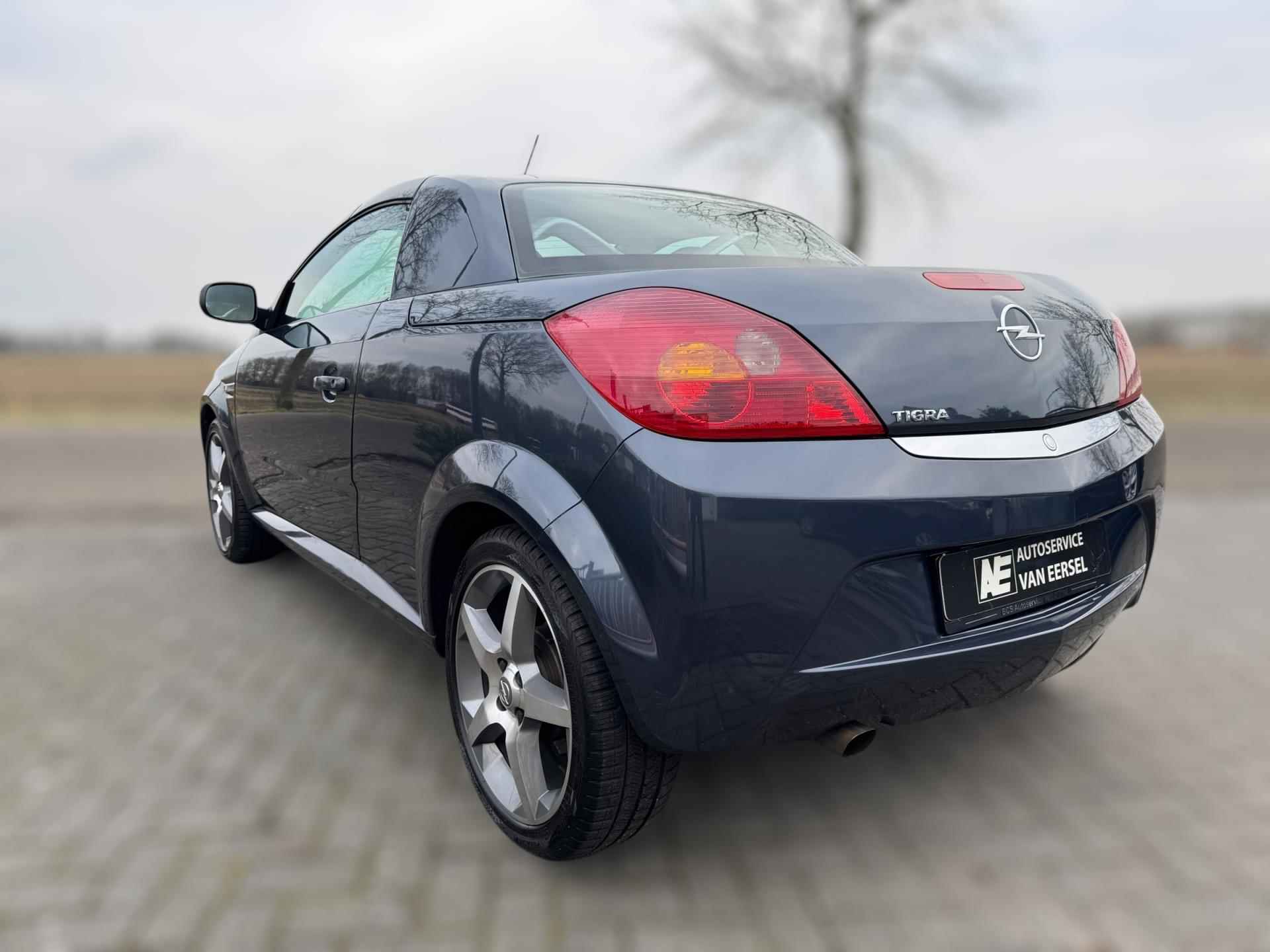 Opel Tigra TwinTop 1.4-16V Temptation 4-SEIZOENENBANDEN / 2E EIGENAAR / NL AUTO / STOELVERW. / AIRCO - 23/25