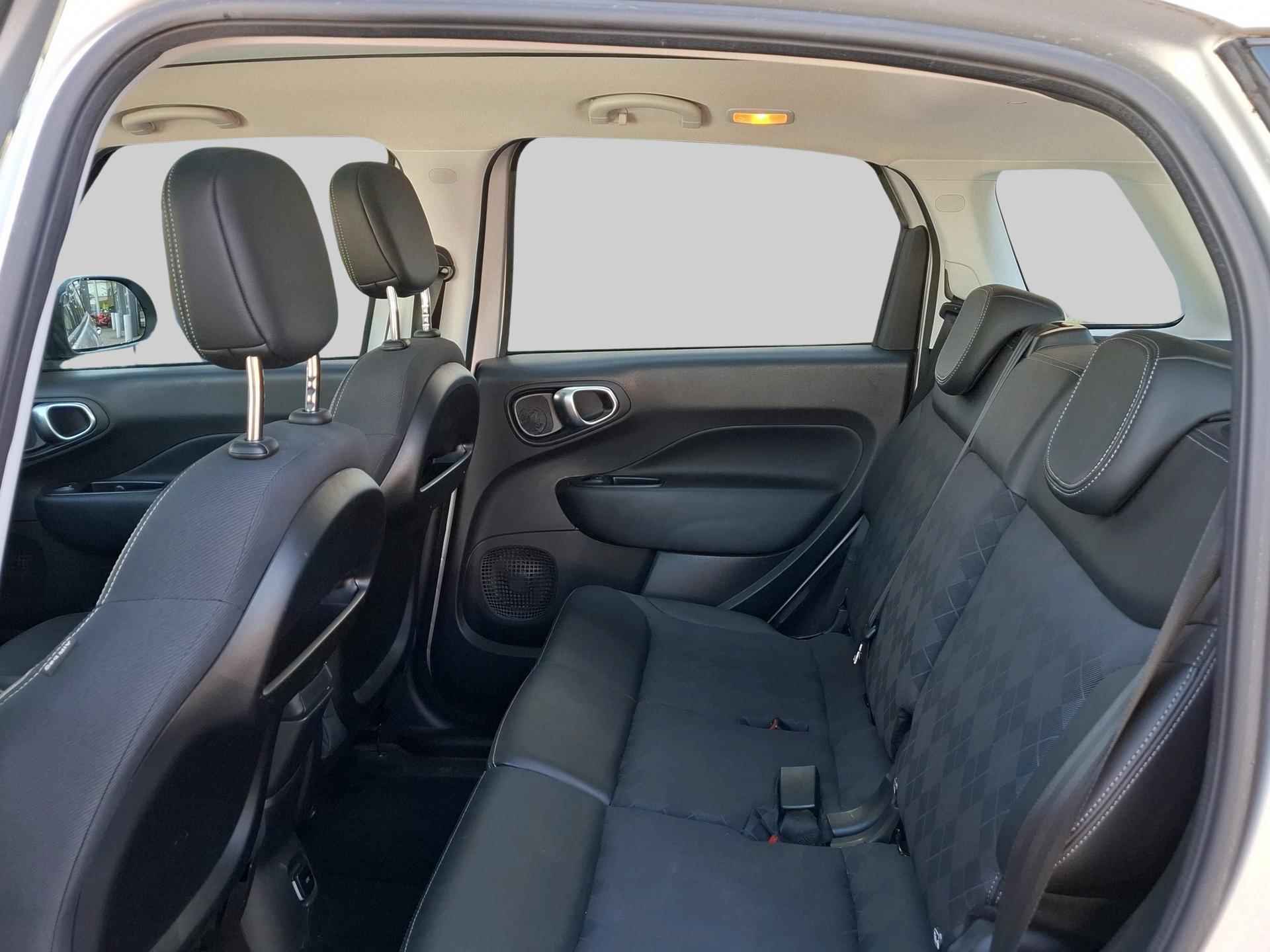 Fiat 500L 0.9 TwinAir Lounge | panoramadak | cruise control | climate control | trekhaak - 9/26