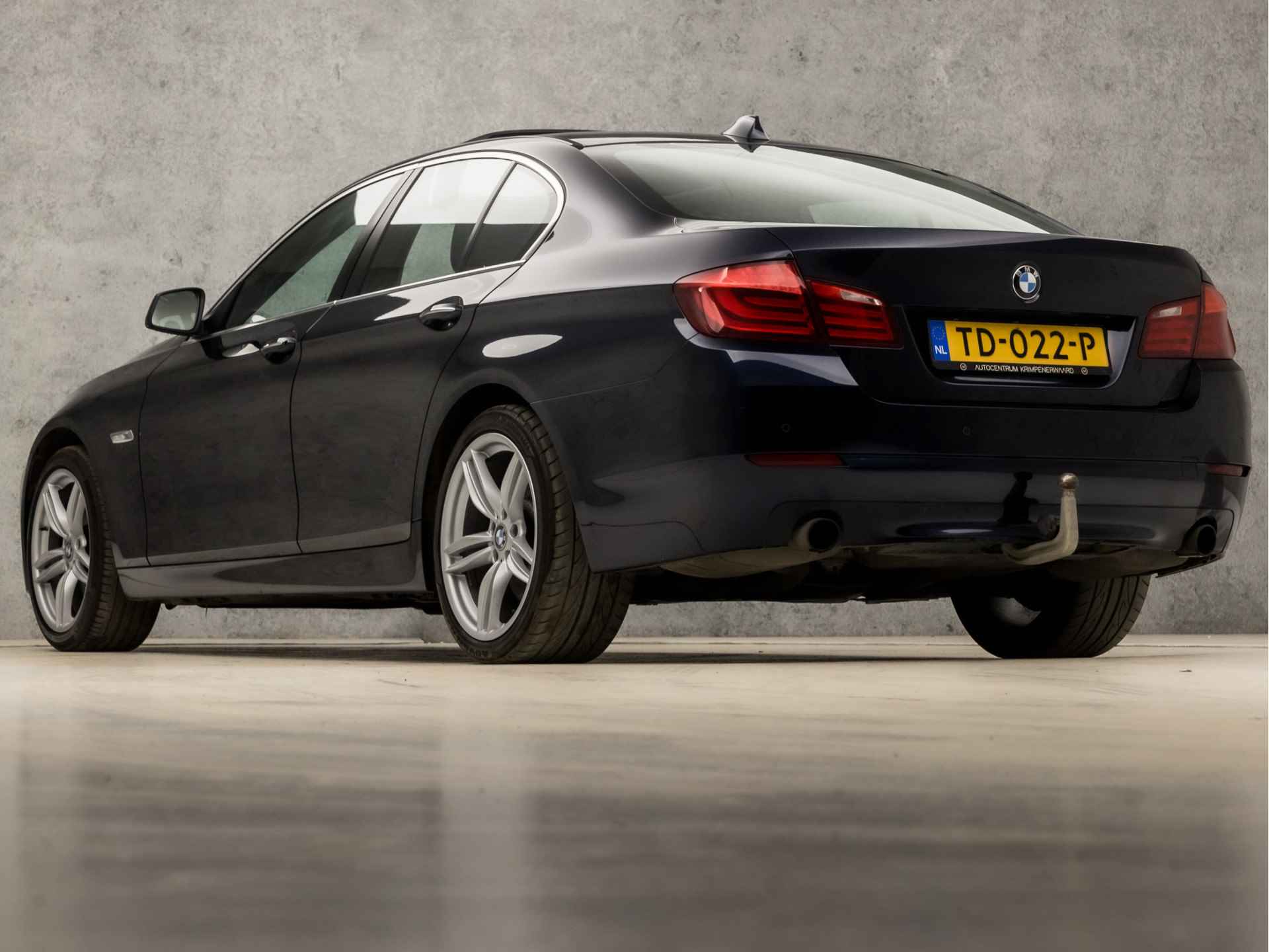 BMW 5 Serie 535i High Executive 306Pk Automaat (SCHUIFDAK, GROOT NAVIGATIE, LEDER, STOELVERWARMING, XENON, SPORTSTOELEN, NIEUWE APK, CRUISE, NIEUWSTAAT) - 3/30