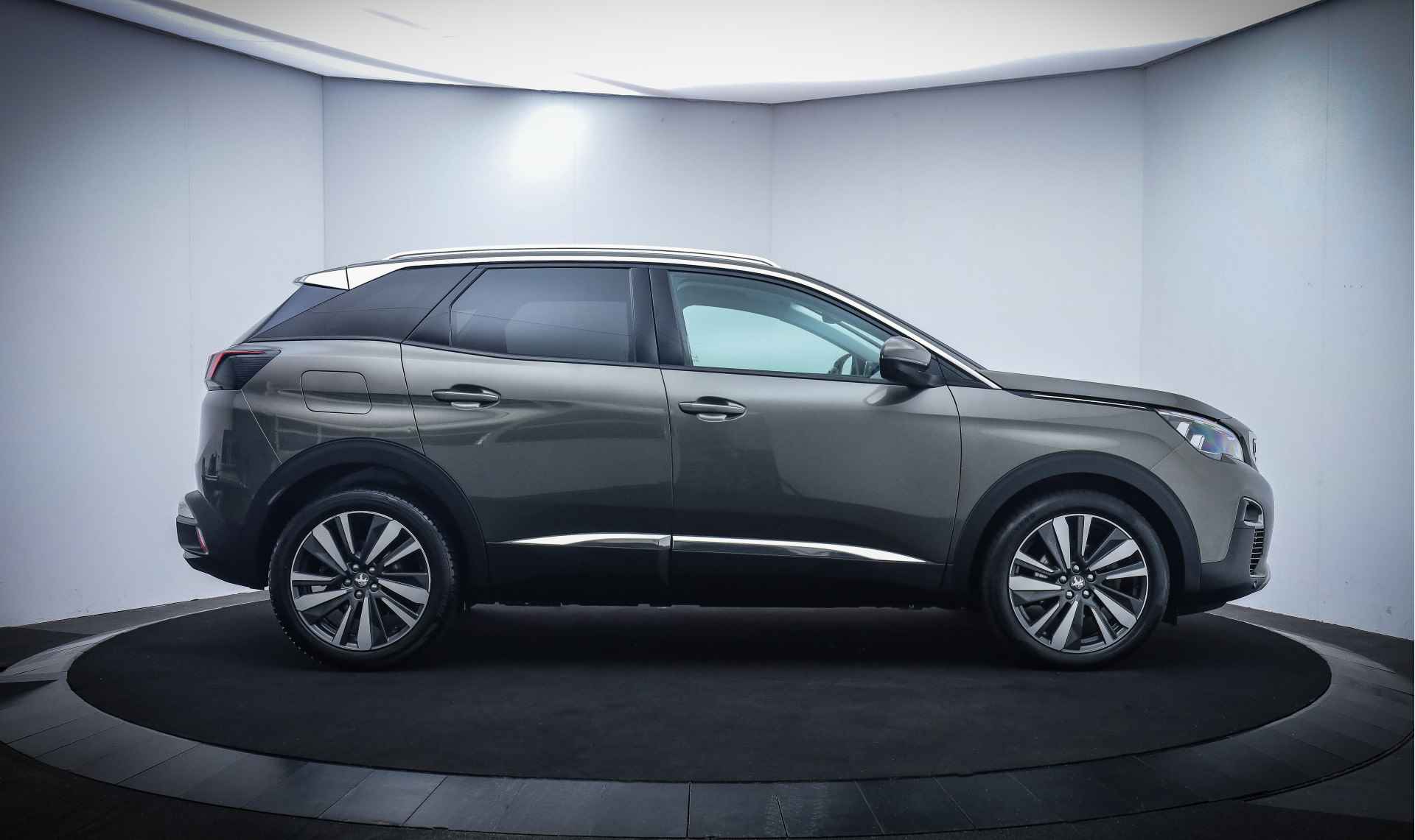 Peugeot 3008 1.2T ALLURE DIGIDASH/CARPLAY/NAVI/LANE ASSIST/CLIMA/CRUISE/HALF LEDER/LMV 19'' - 4/23