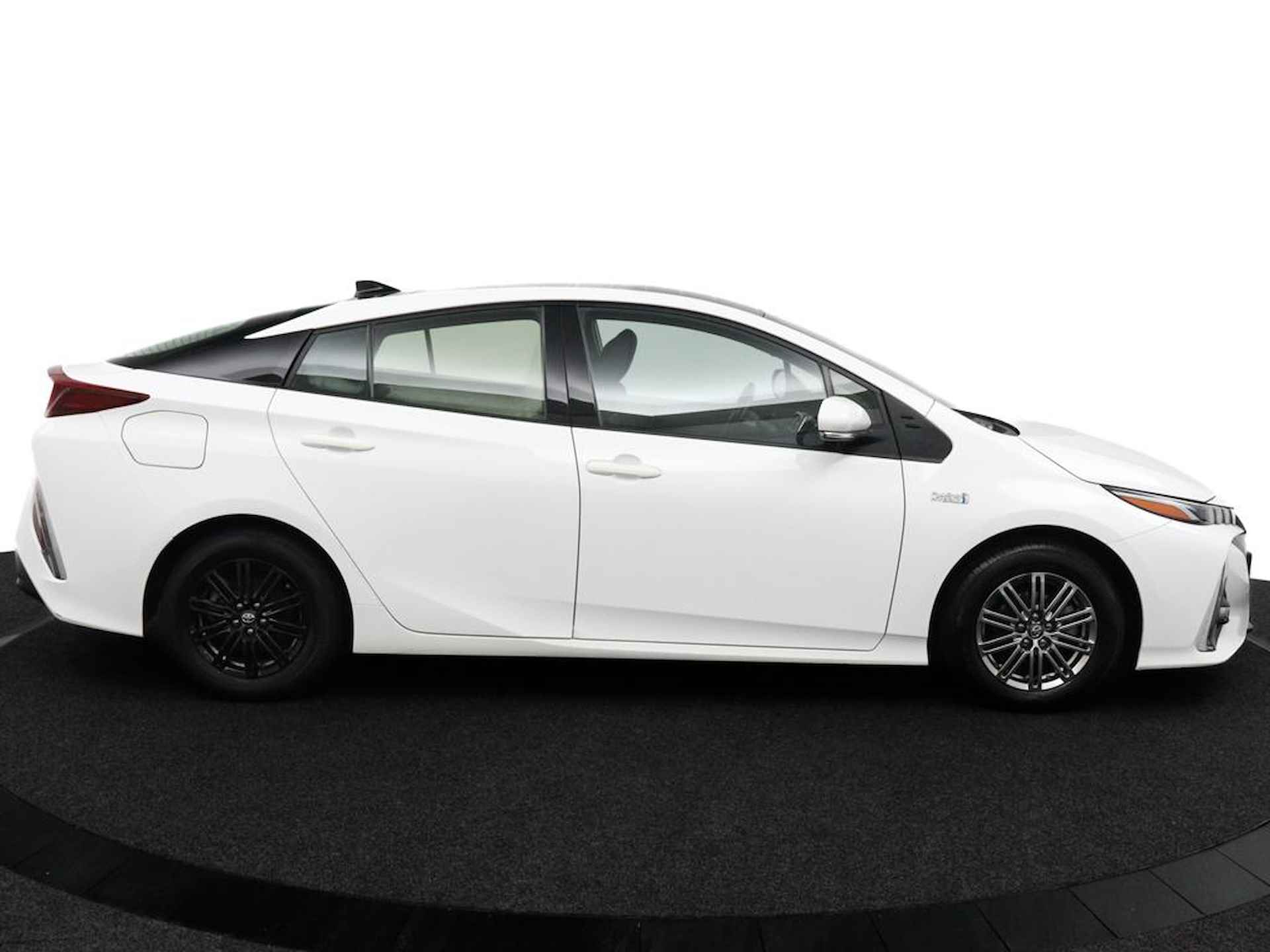 Toyota Prius 1.8 Plug-in Business Plus | Solarroof | Plug-In | Navigatie | Stoelverwarming | Parkeercamera | - 7/47