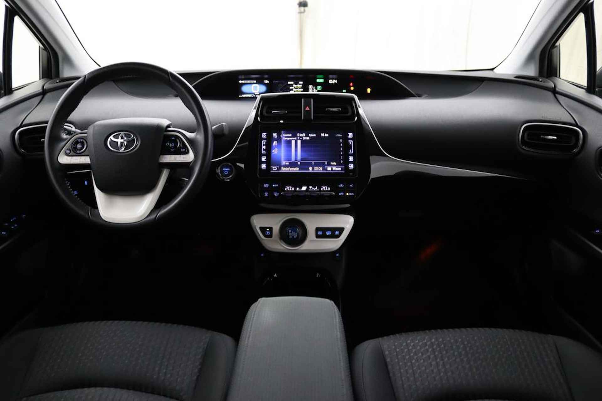 Toyota Prius 1.8 Plug-in Business Plus | Solarroof | Plug-In | Navigatie | Stoelverwarming | Parkeercamera | - 12/47