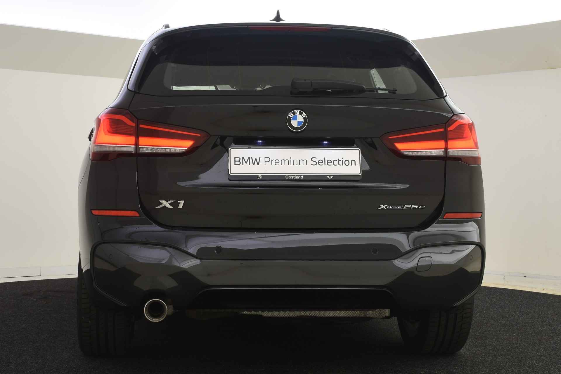 BMW X1 xDrive25e M Sport Automaat / Sportstoelen / LED / Stoelverwarming / Navigatie / PDC achter - 24/47