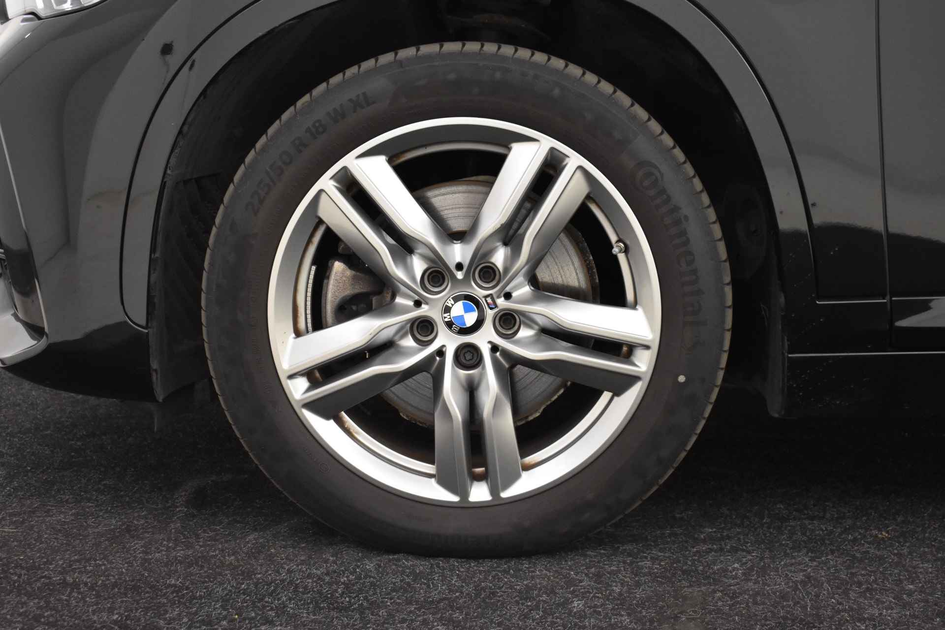 BMW X1 xDrive25e M Sport Automaat / Sportstoelen / LED / Stoelverwarming / Navigatie / PDC achter - 42/47