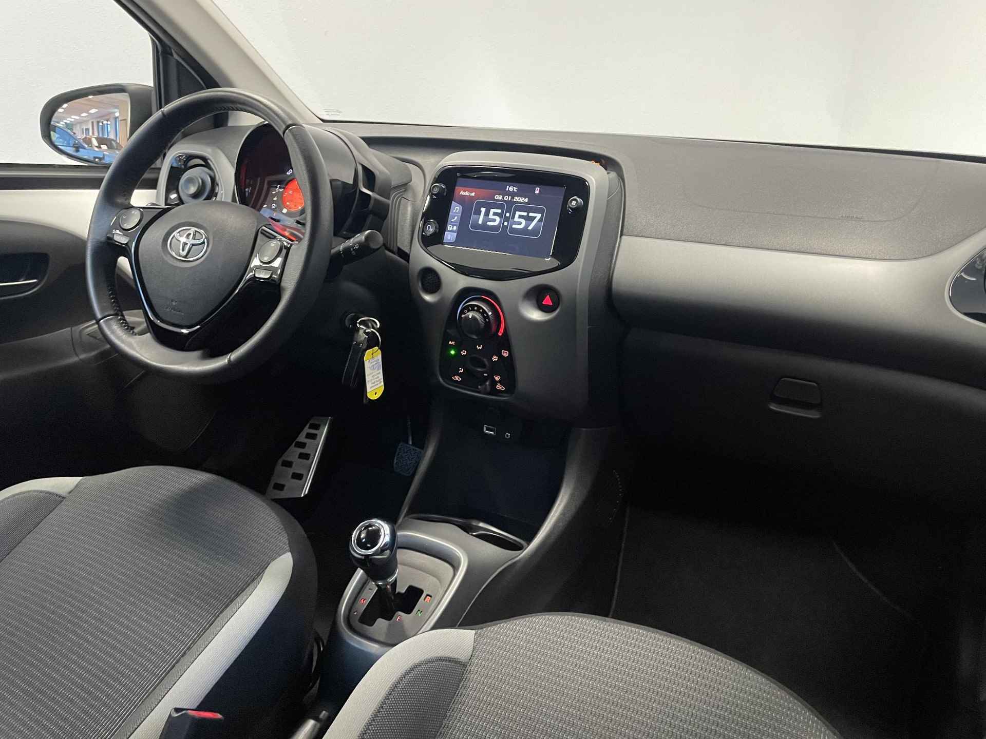 Toyota Aygo 1.0 VVT-i Aut. x-play Toyota Aygo 1.0 VVT-i x-play | CARPLAY | CAMERA | LMV | - 5/38